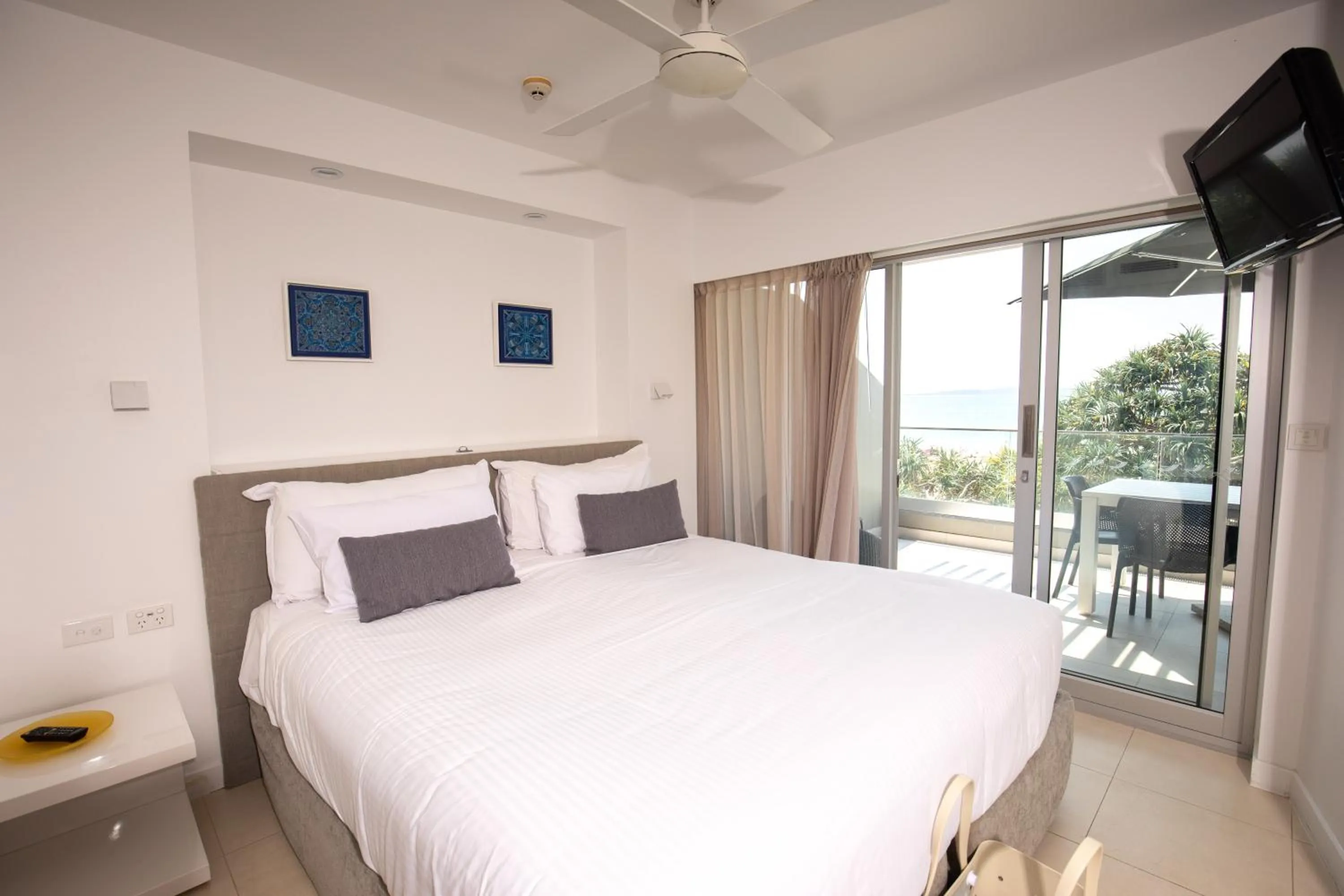 Bed in 71 Hastings Street - Beachfront