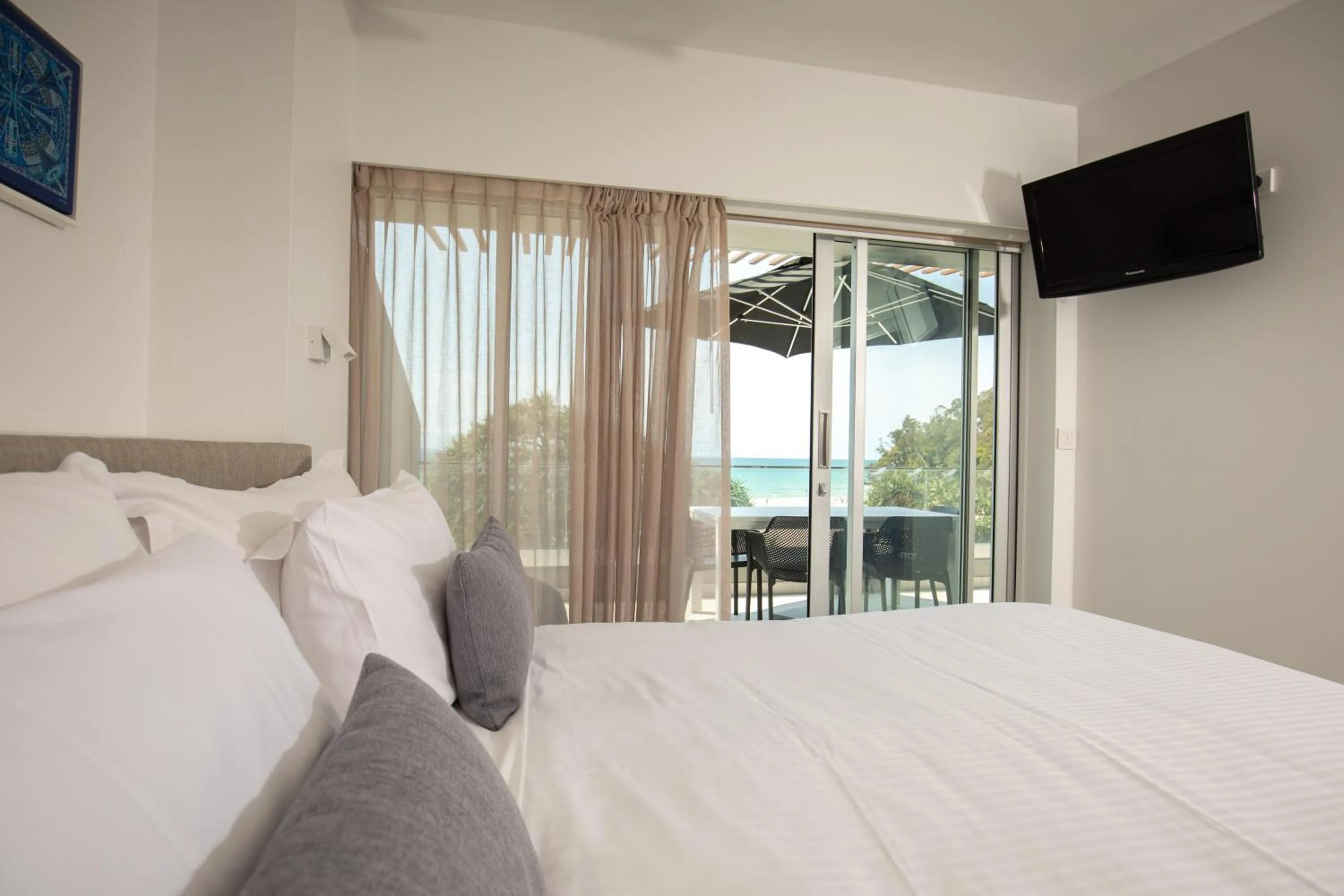 Bed in 71 Hastings Street - Beachfront