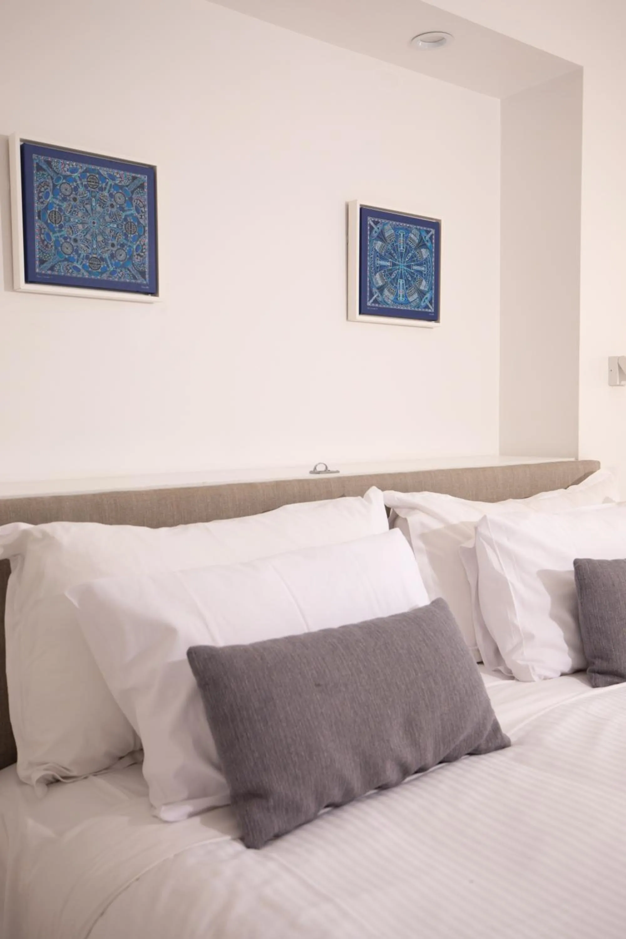 Bedroom, Bed in 71 Hastings Street - Beachfront