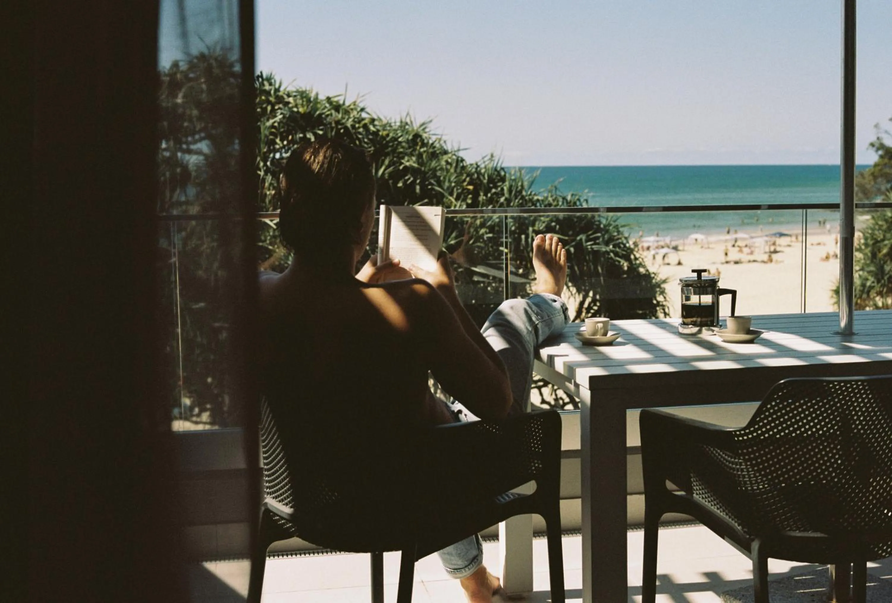 Day in 71 Hastings Street - Beachfront