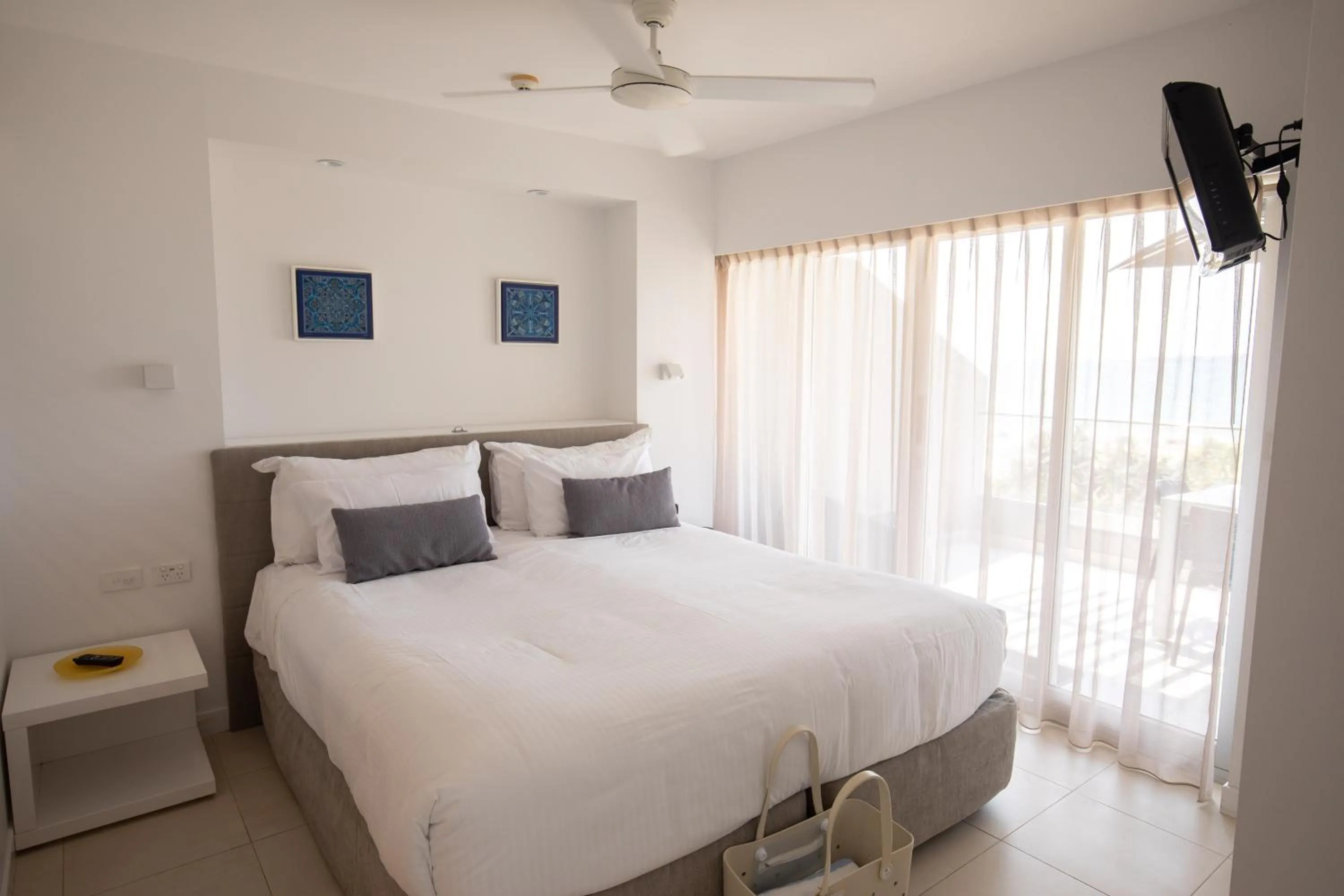 Bed in 71 Hastings Street - Beachfront