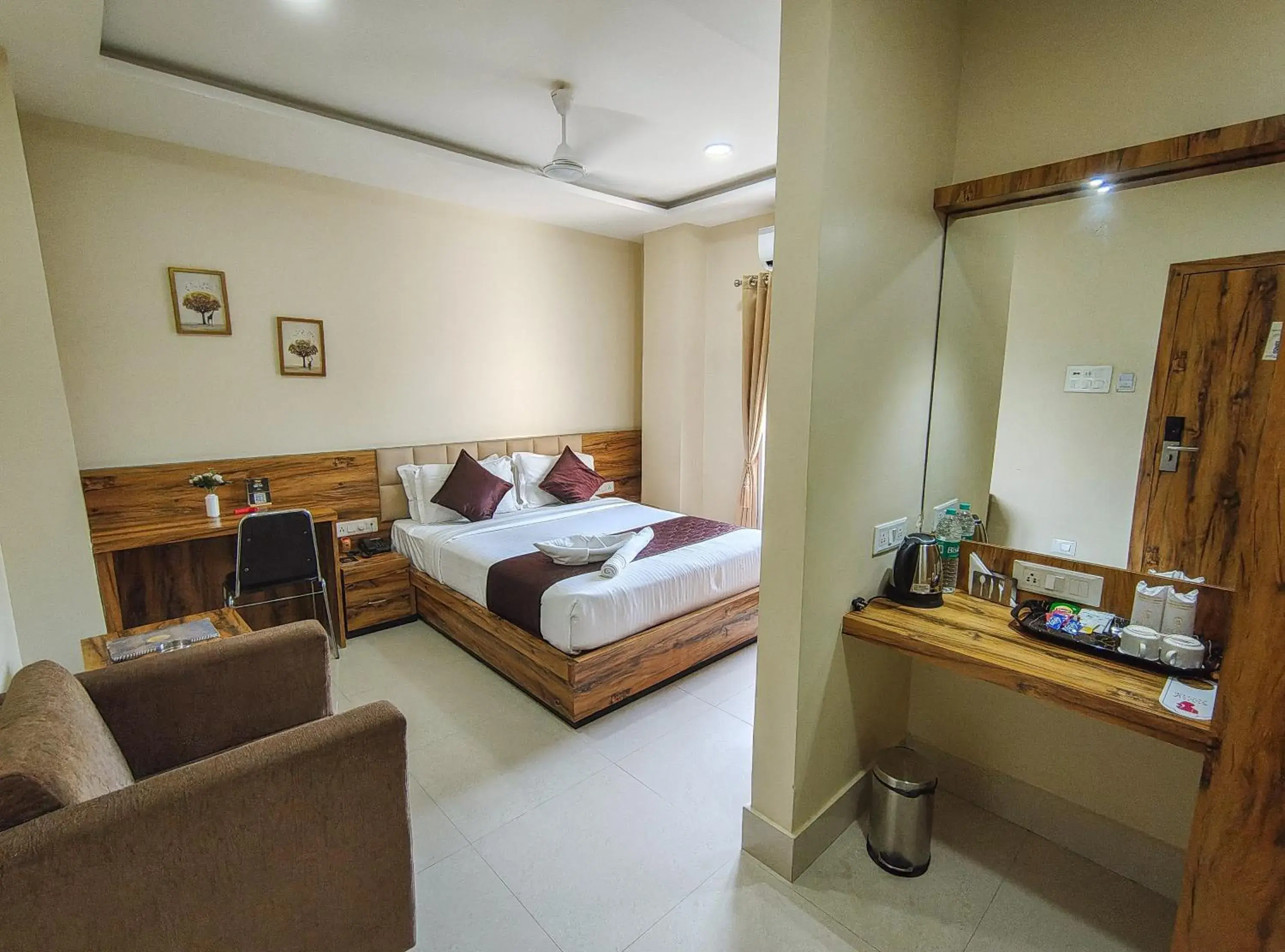 Standard Double Room in Hotel Bliss Standard Double Room in Hotel Bliss