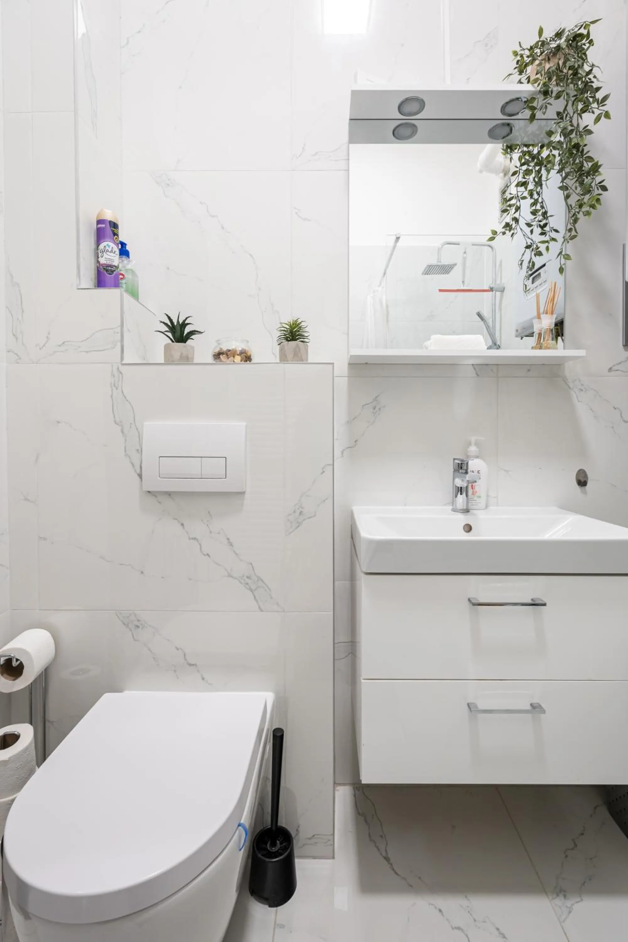 Bathroom in MyElegance Downtown Apartment Free Parking