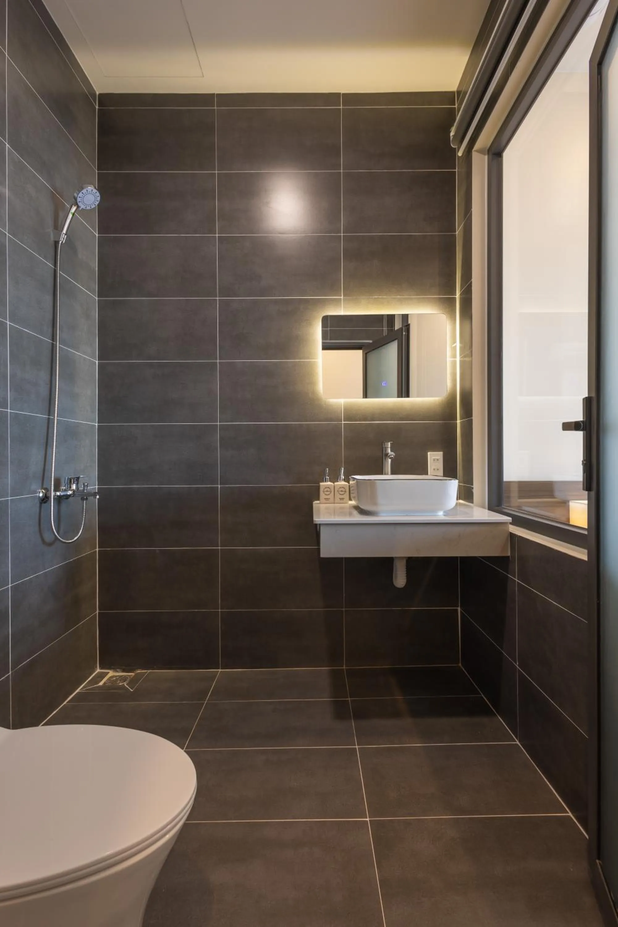 Shower in Wave Sound Beach House Phu Quoc