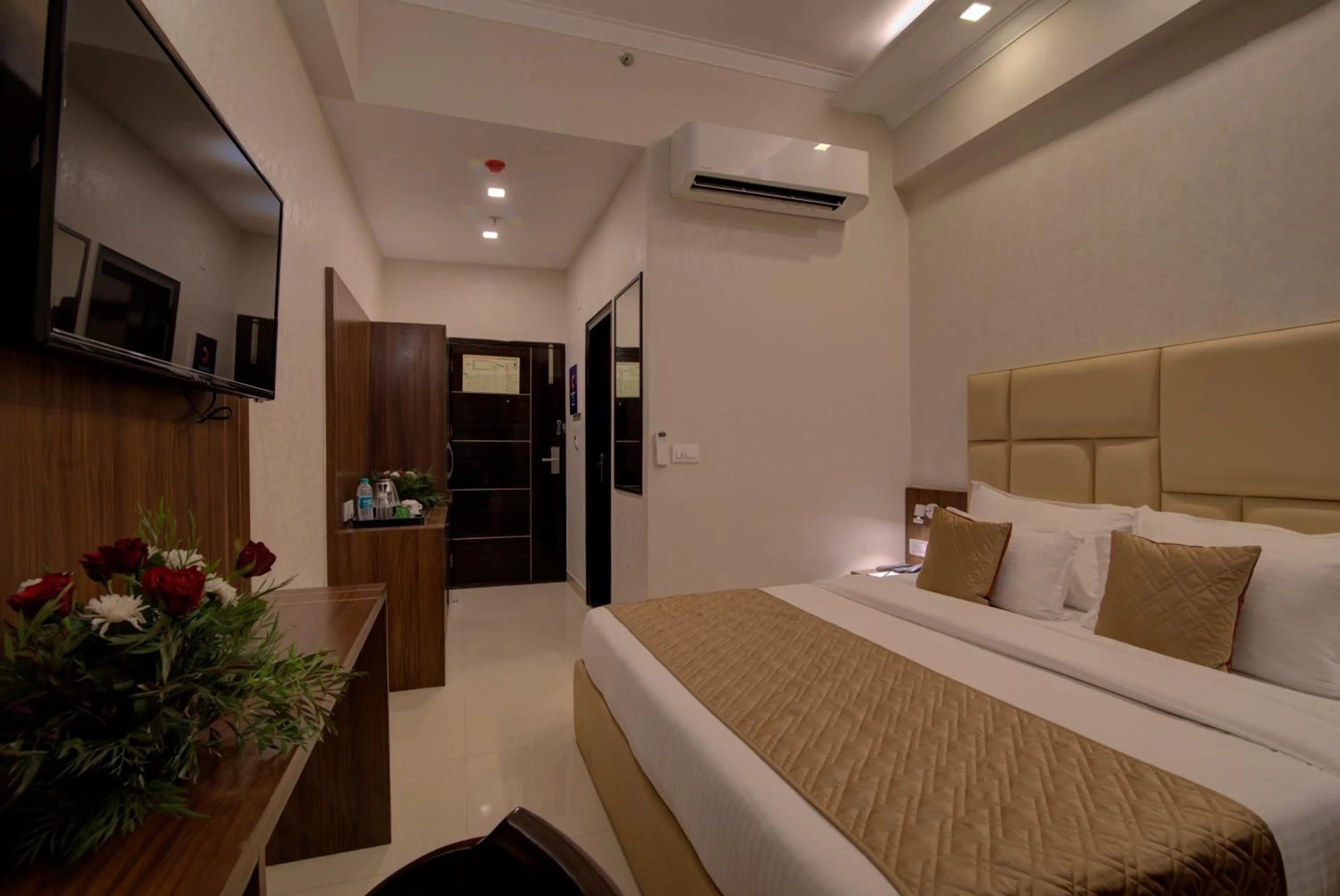 Bedroom in Comfort Inn Karnal