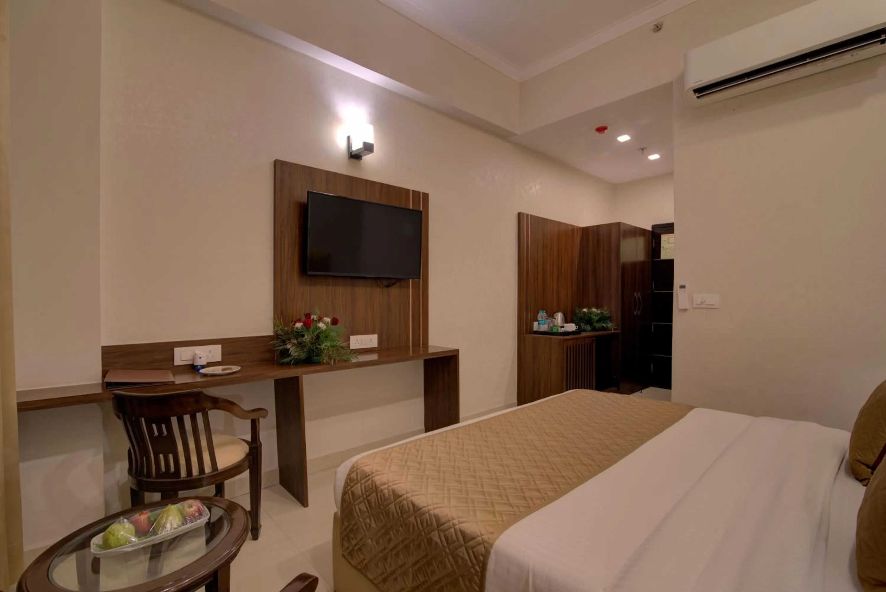 Bedroom in Comfort Inn Karnal