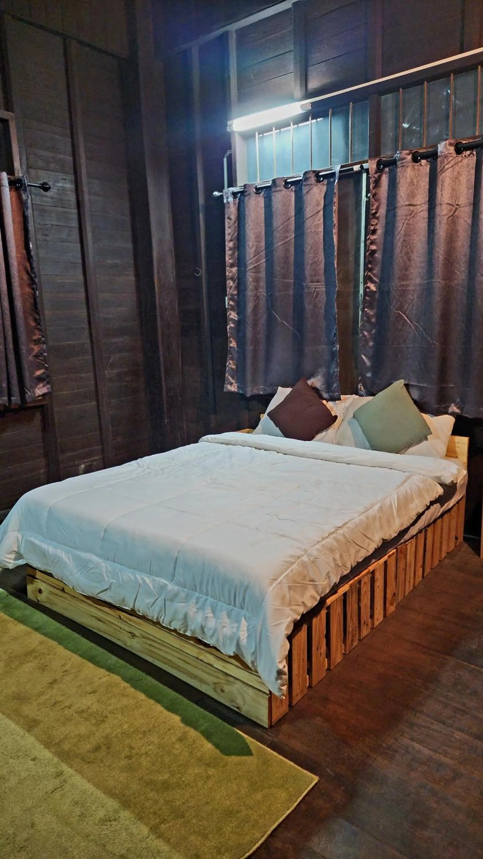 Bed in Cozy Nest CNX