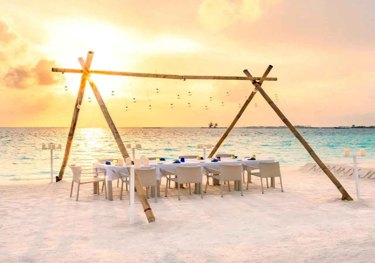 Restaurant/places to eat in Joy Island Maldives All Inclusive Resort