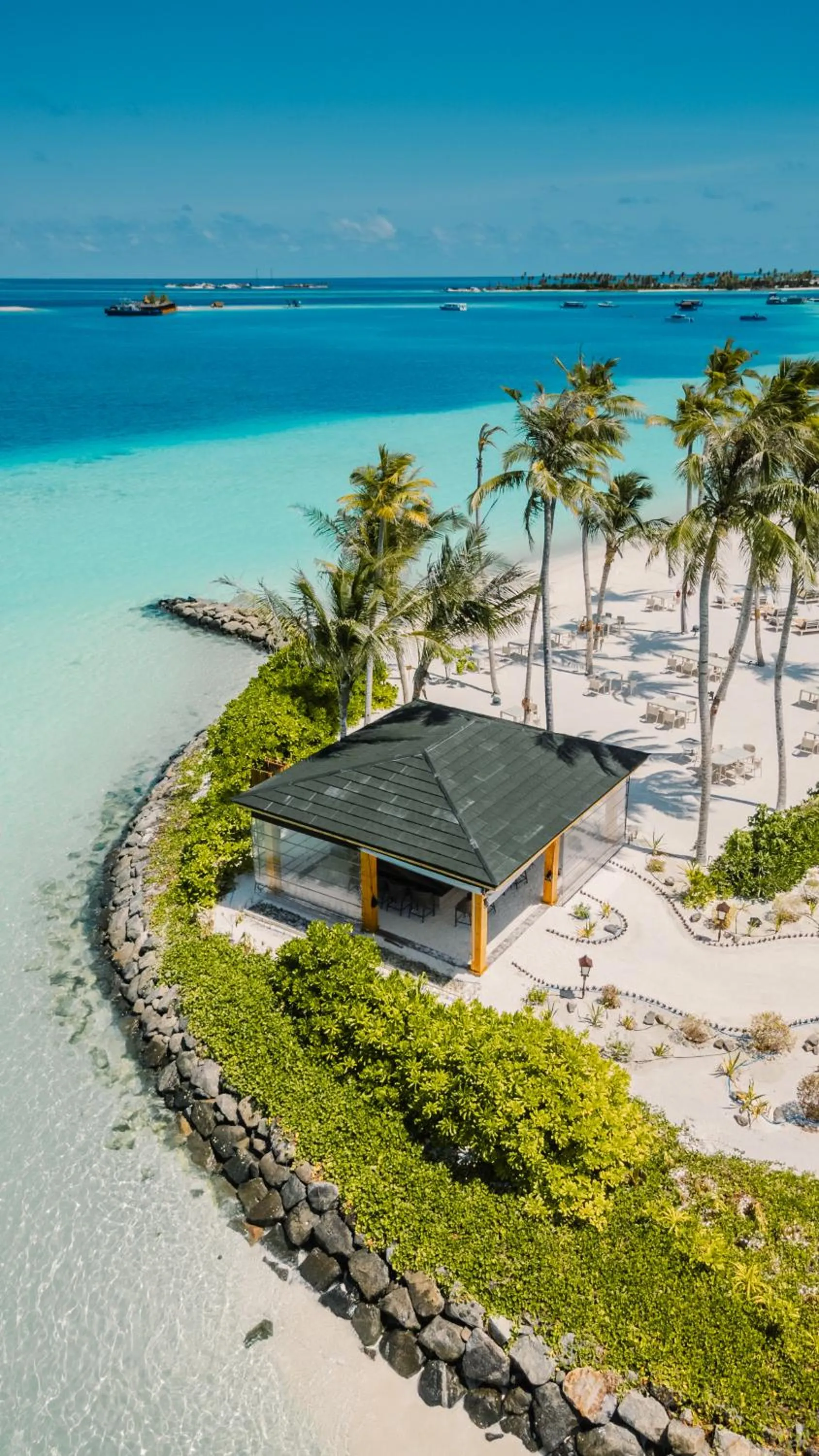 Restaurant/places to eat in Joy Island Maldives All Inclusive Resort