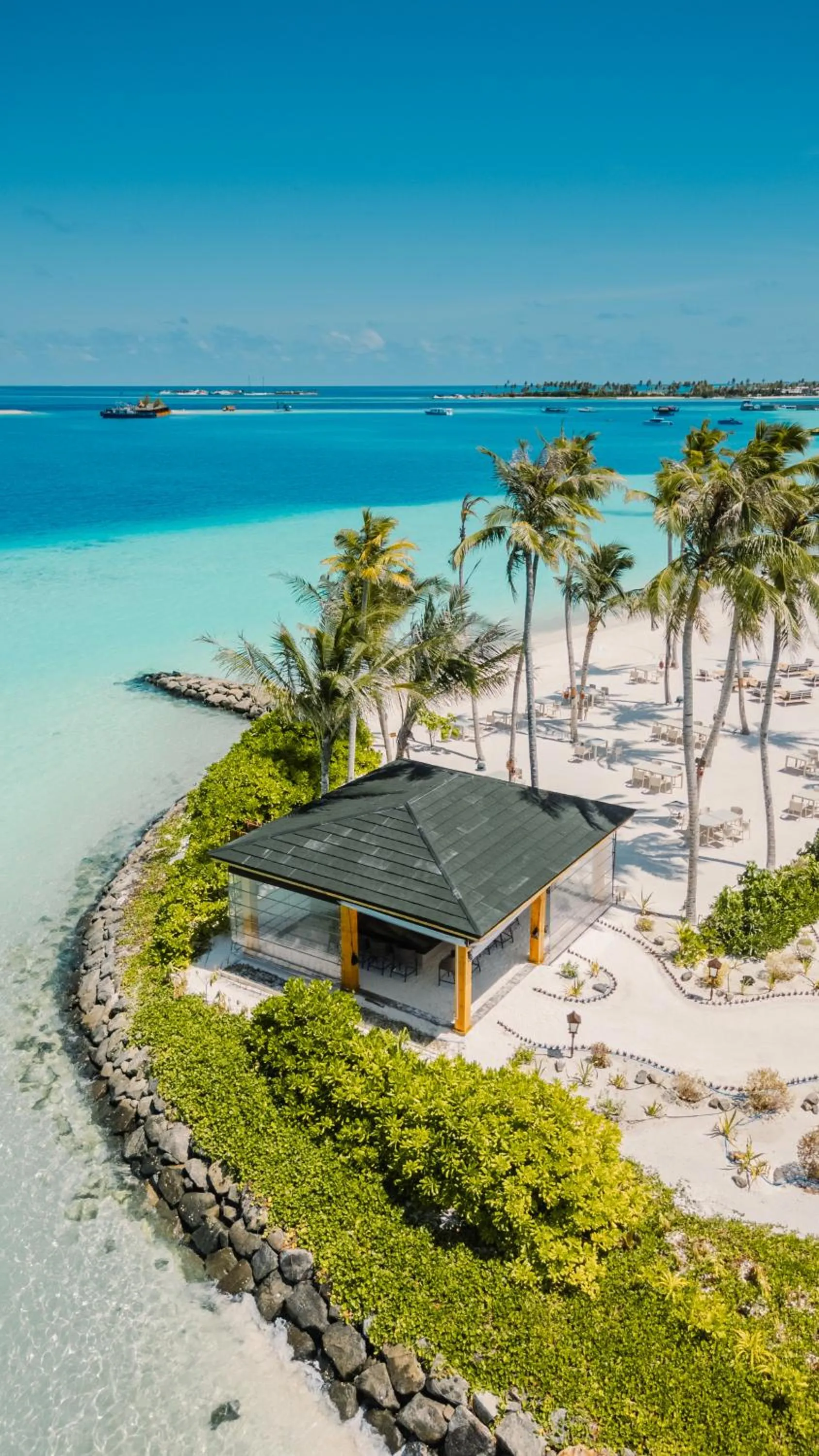 Restaurant/places to eat in Joy Island Maldives All Inclusive Resort