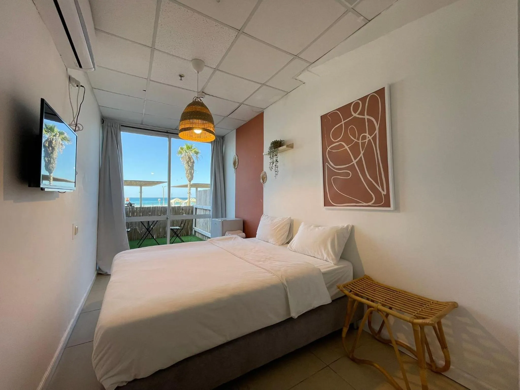 Bed in Central Beach Hotel