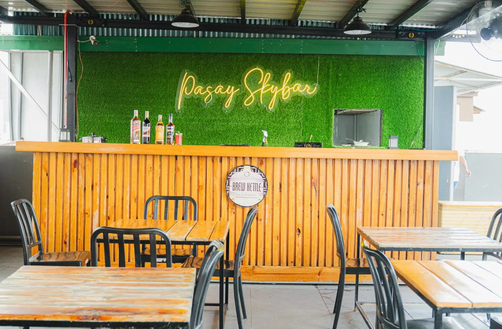 Lounge or bar in Pasay Centrale Hotel Lounge or bar in Pasay Centrale Hotel