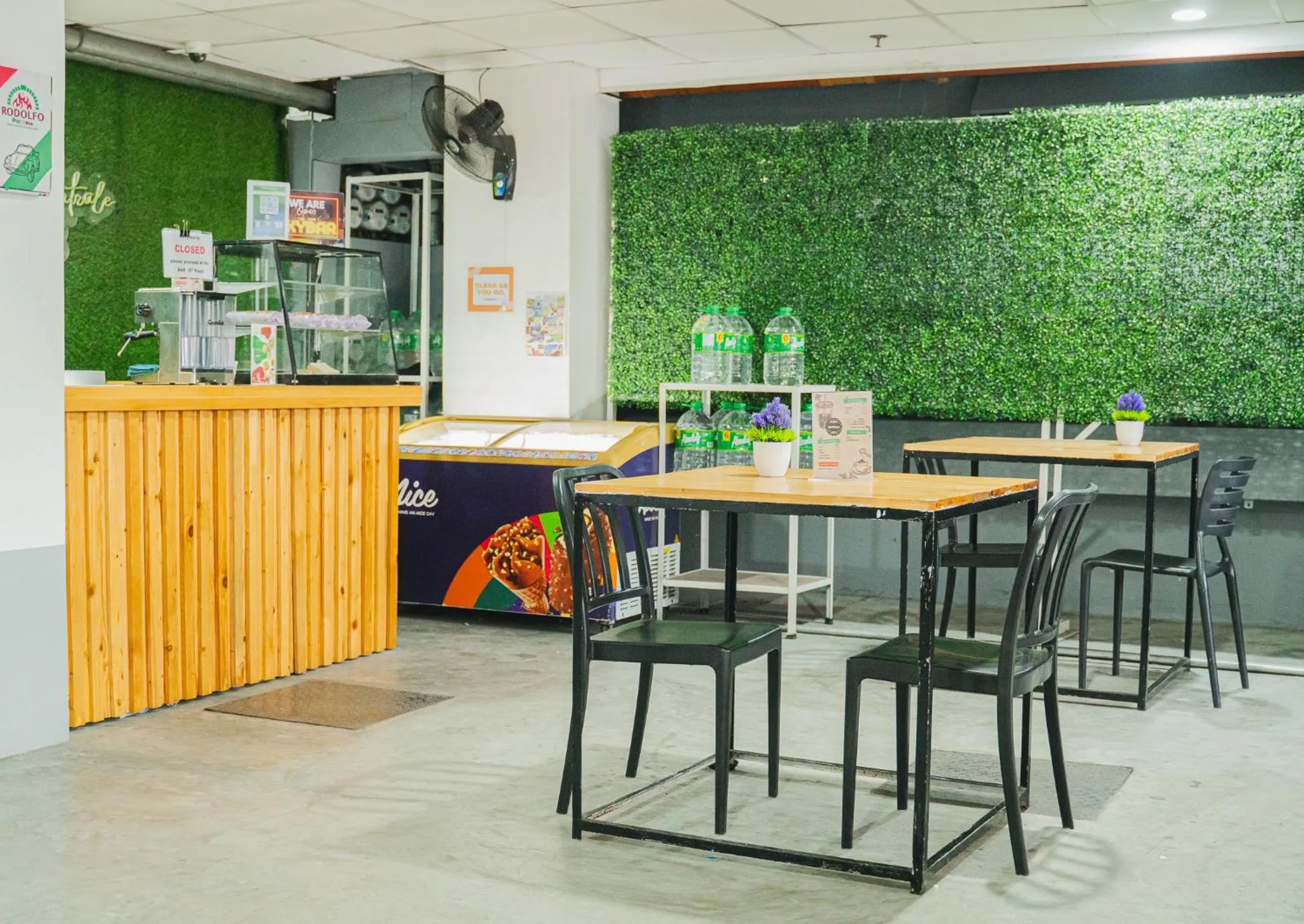 Coffee/tea facilities in Pasay Centrale Hotel