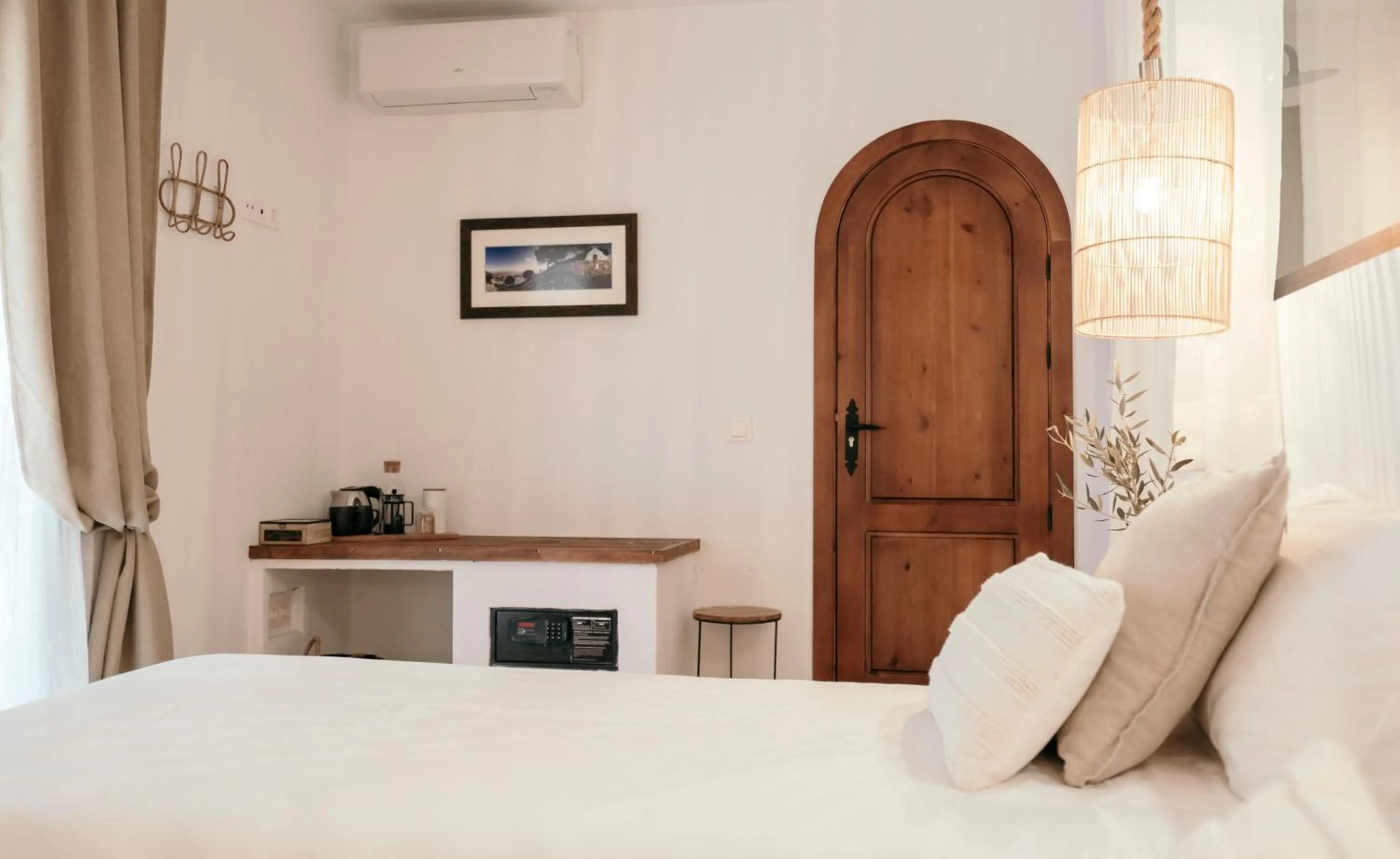 Bed in Hearts & Home