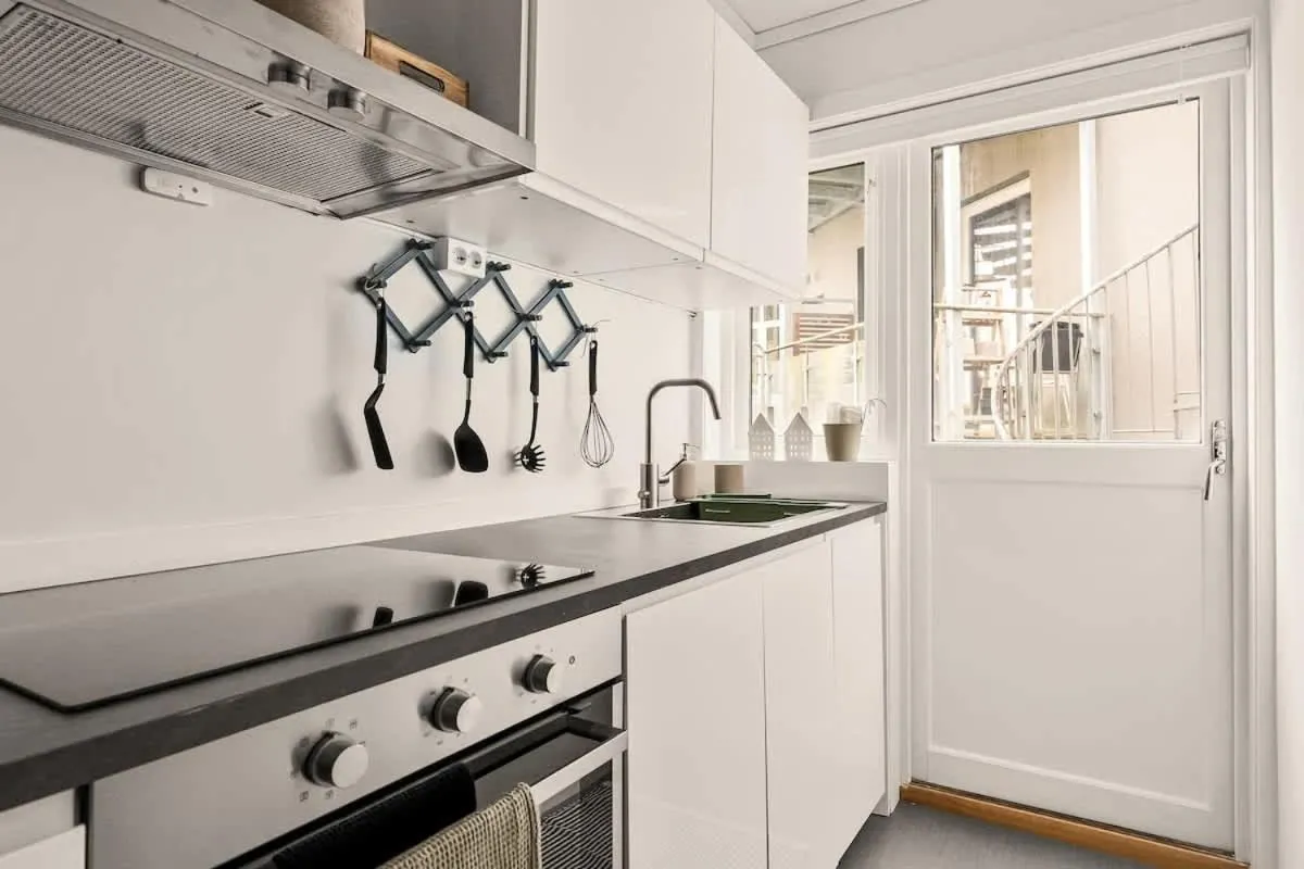 Kitchen or kitchenette in Dinbnb Apartments I Views & Street Parking in Sandviken