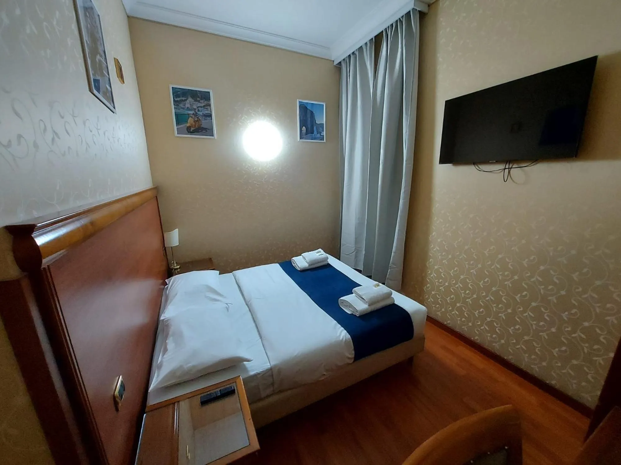 Bed in Hotel Positano 2