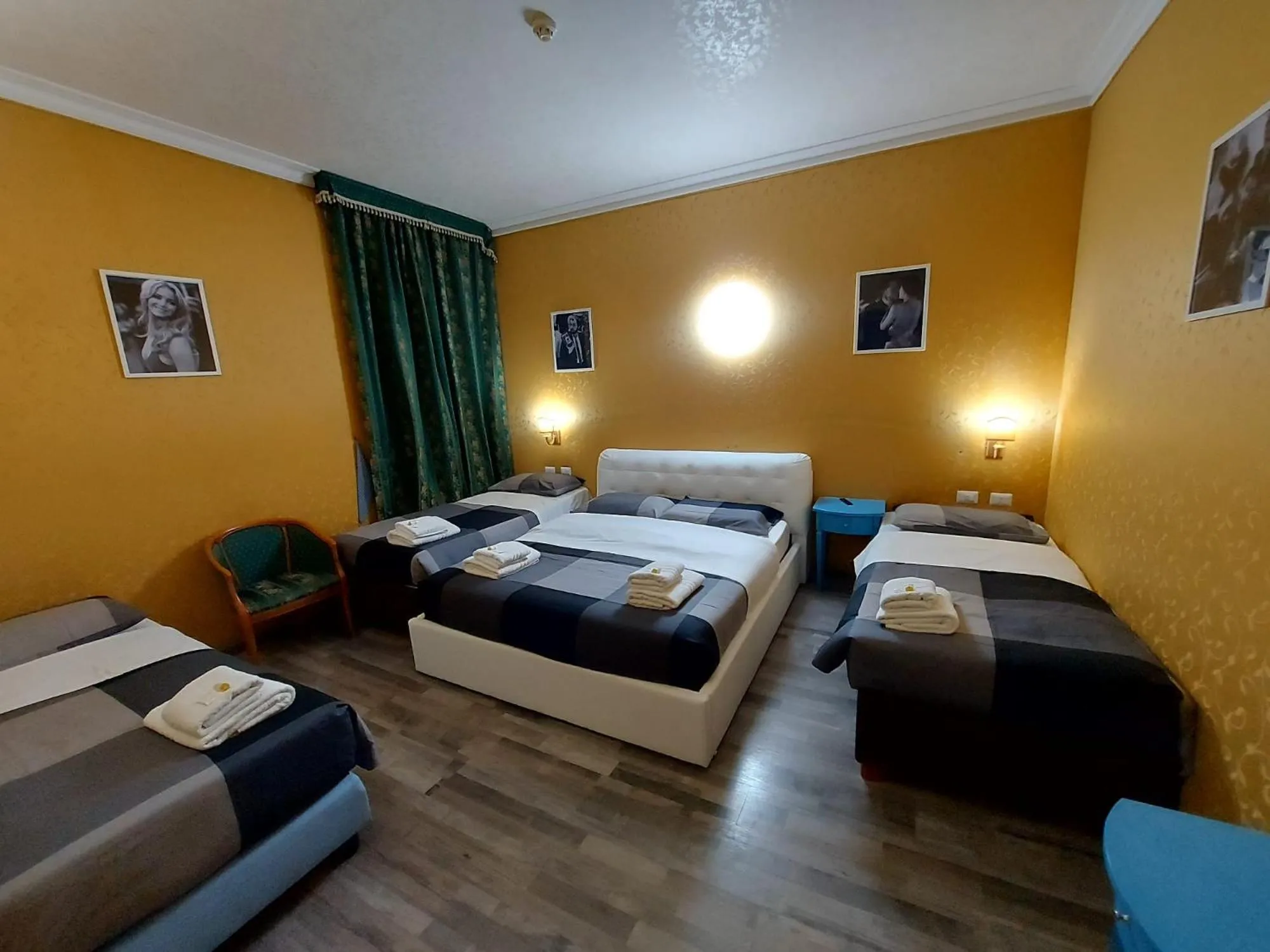 Bed in Hotel Positano 2