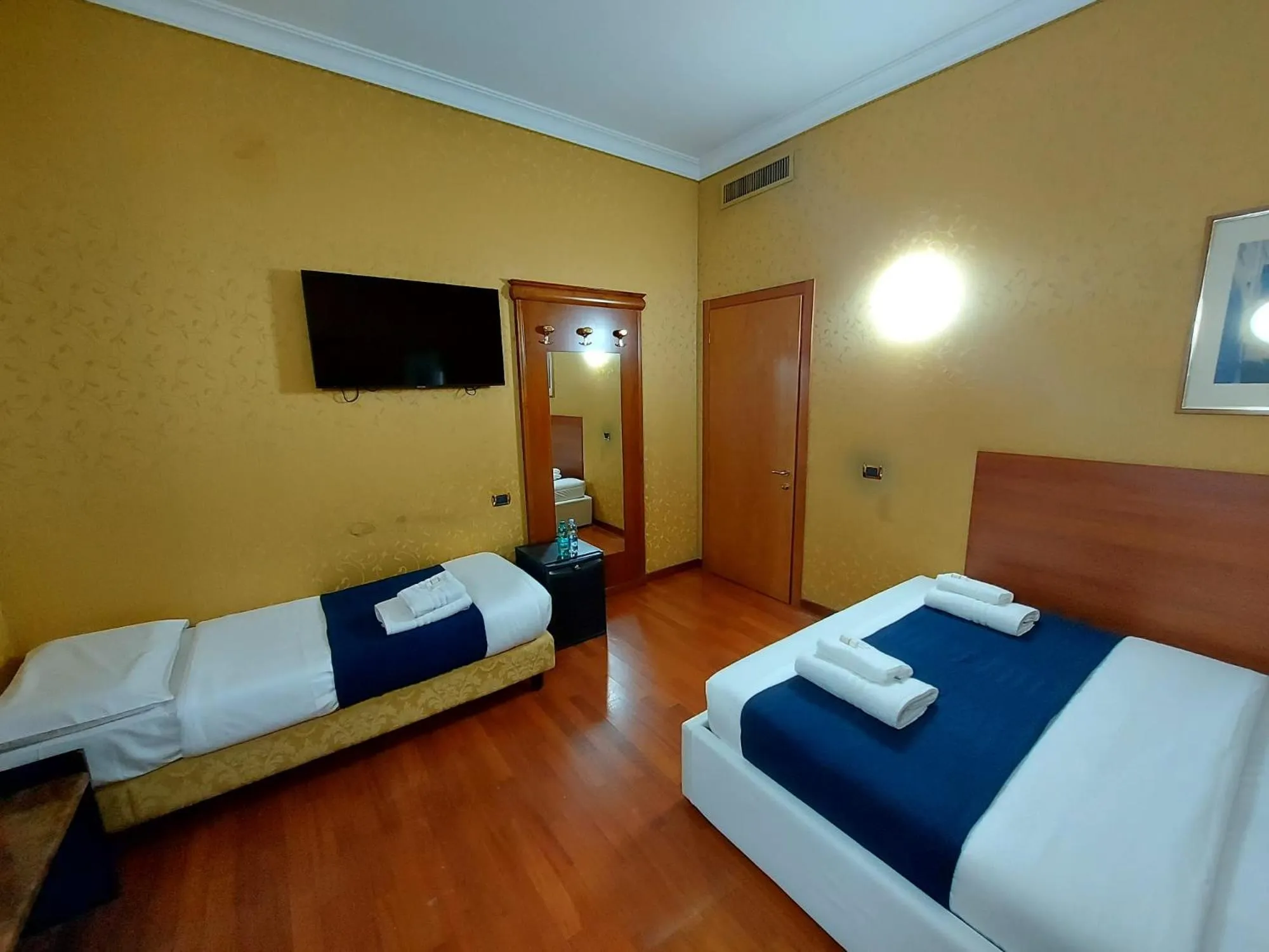 Bed in Hotel Positano 2