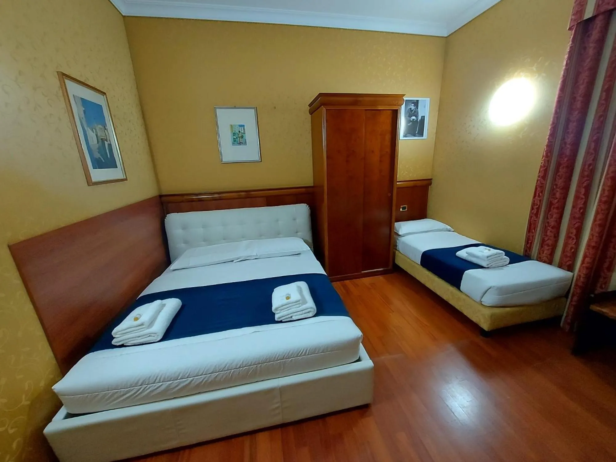 Bed in Hotel Positano 2