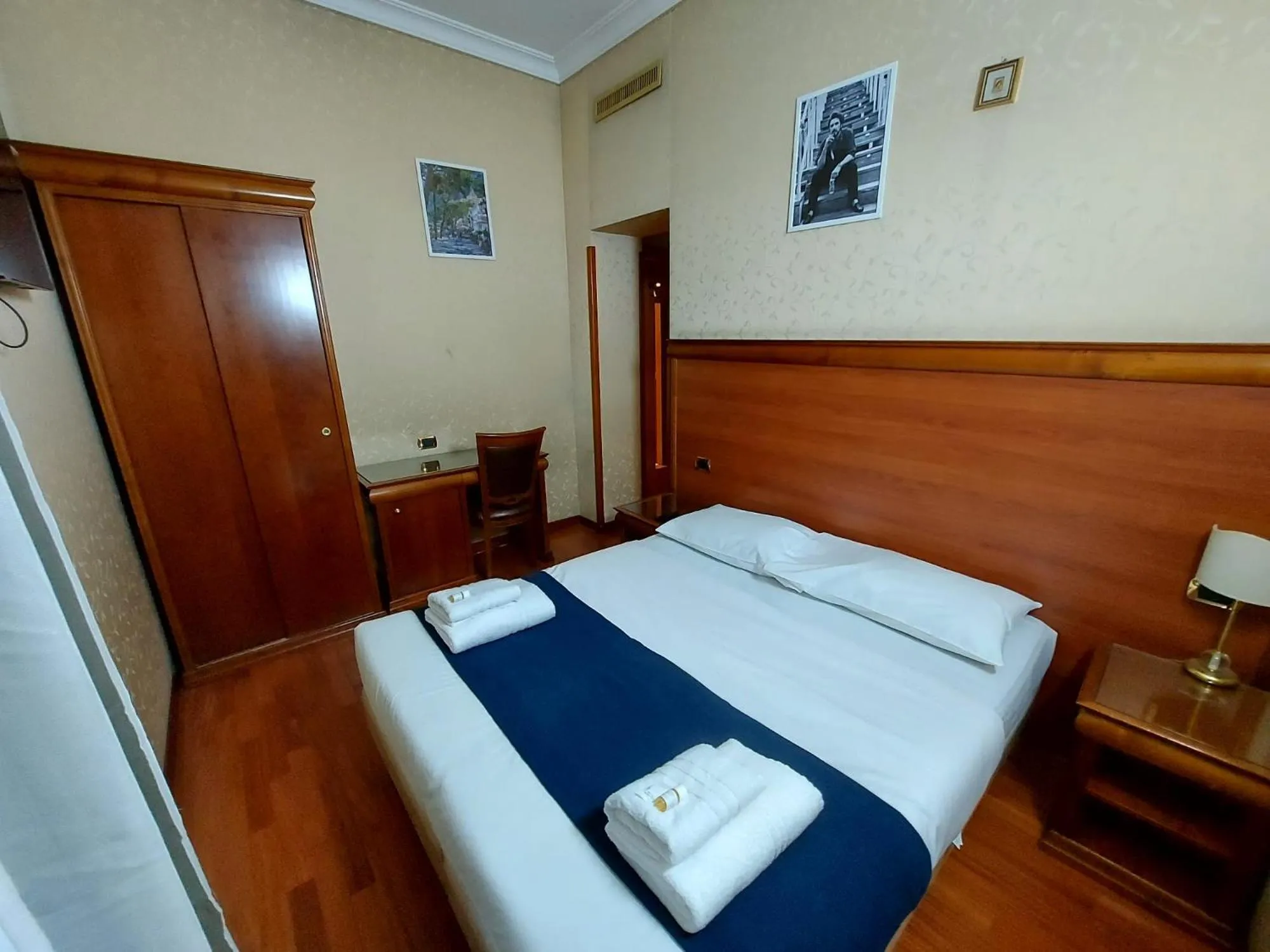 Bed in Hotel Positano 2