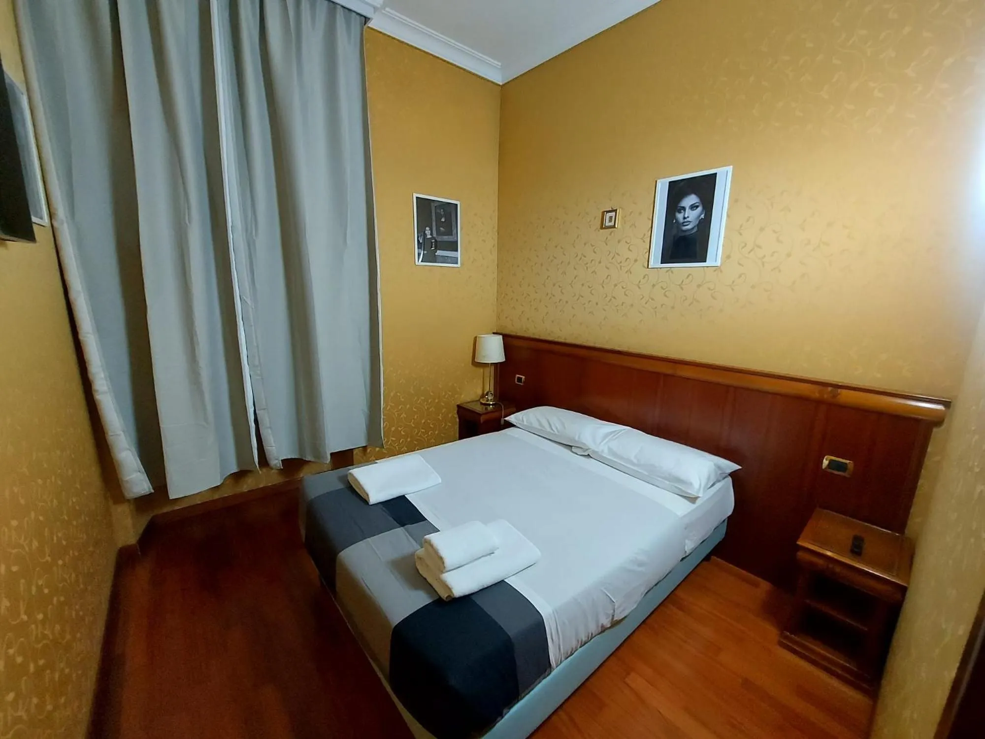 Bed in Hotel Positano 2