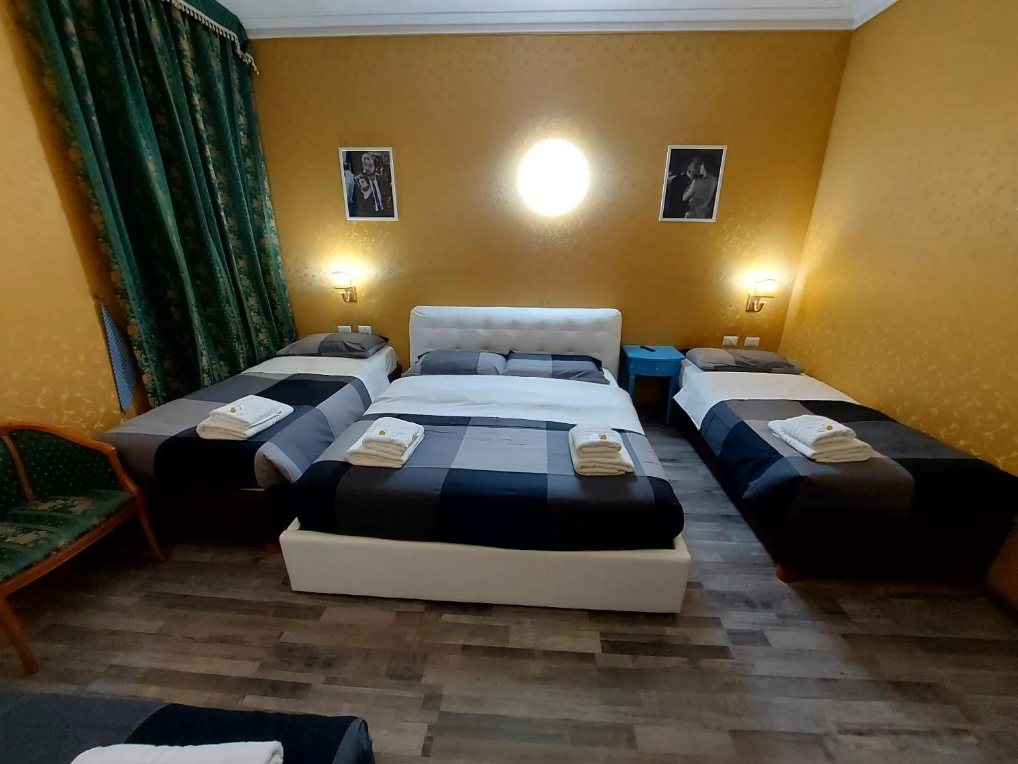 Bed in Hotel Positano 2