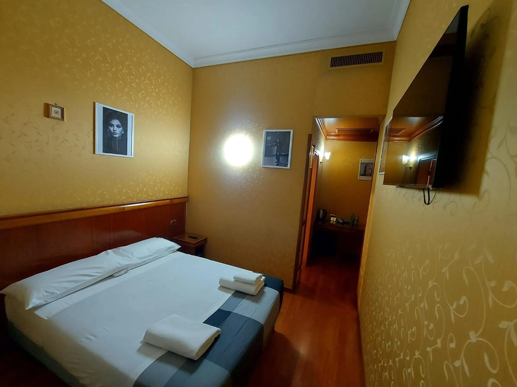 Bed in Hotel Positano 2