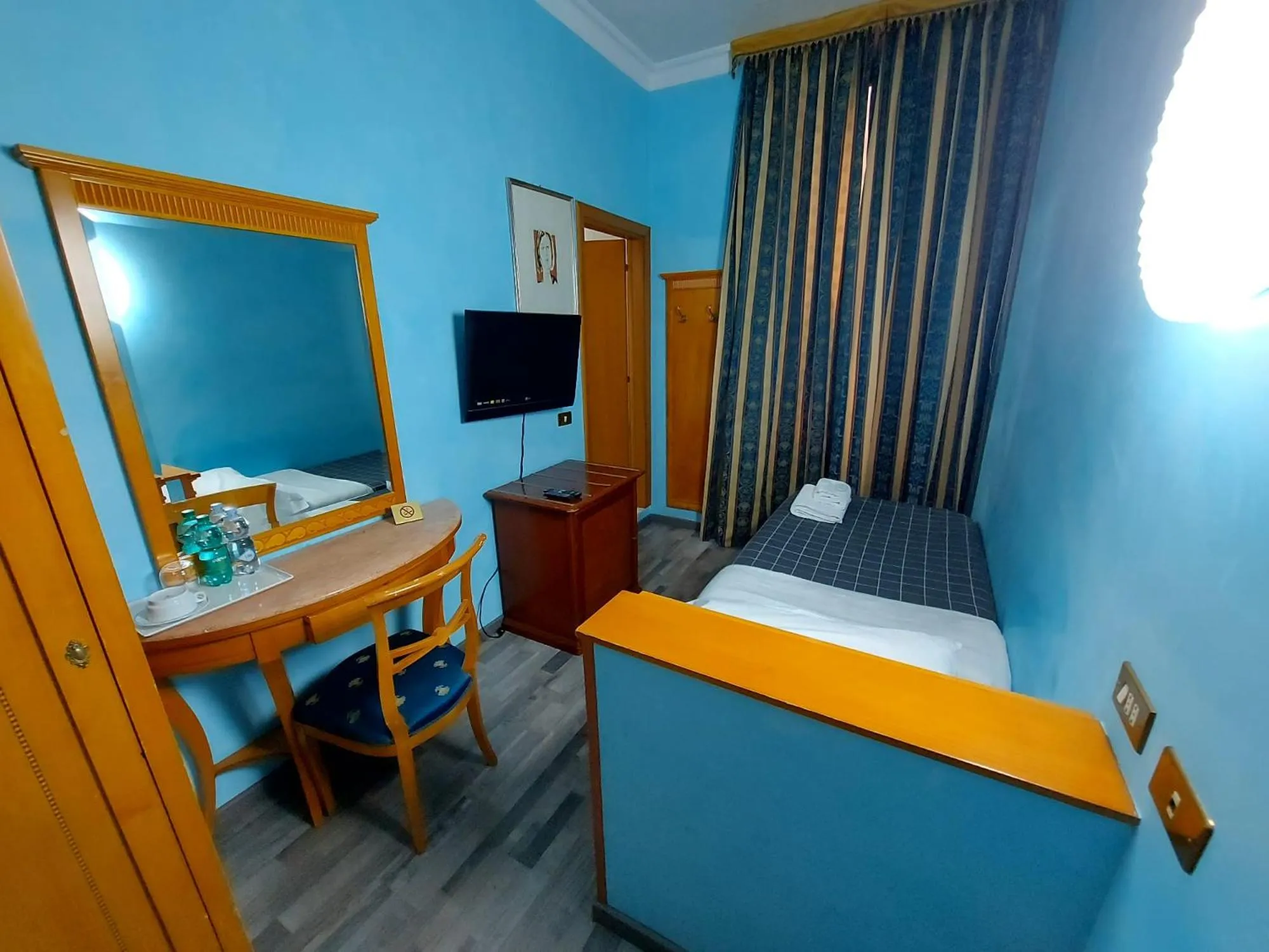 Bed in Hotel Positano 2