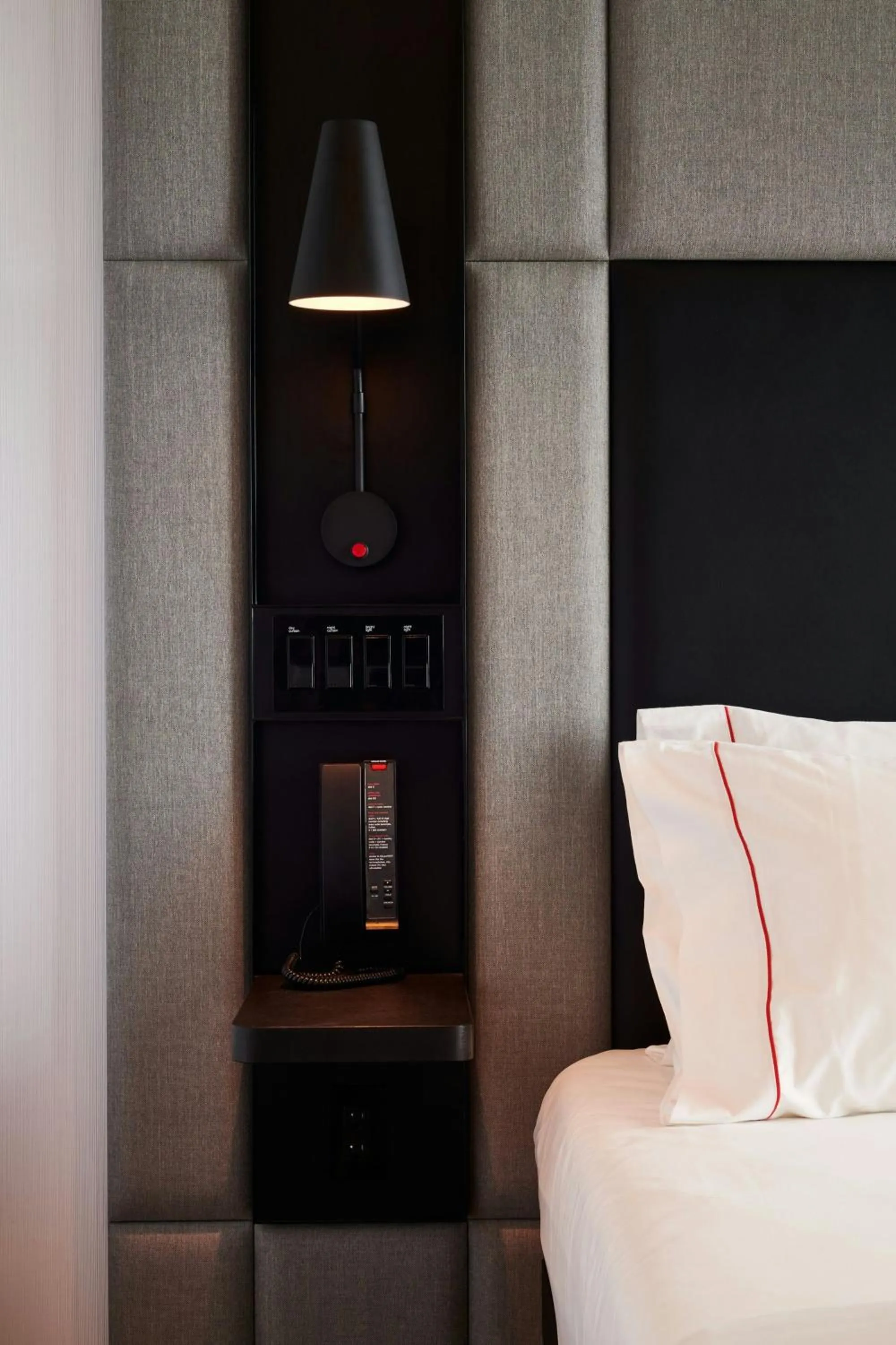 Photo of the whole room, Bed in citizenM Menlo Park