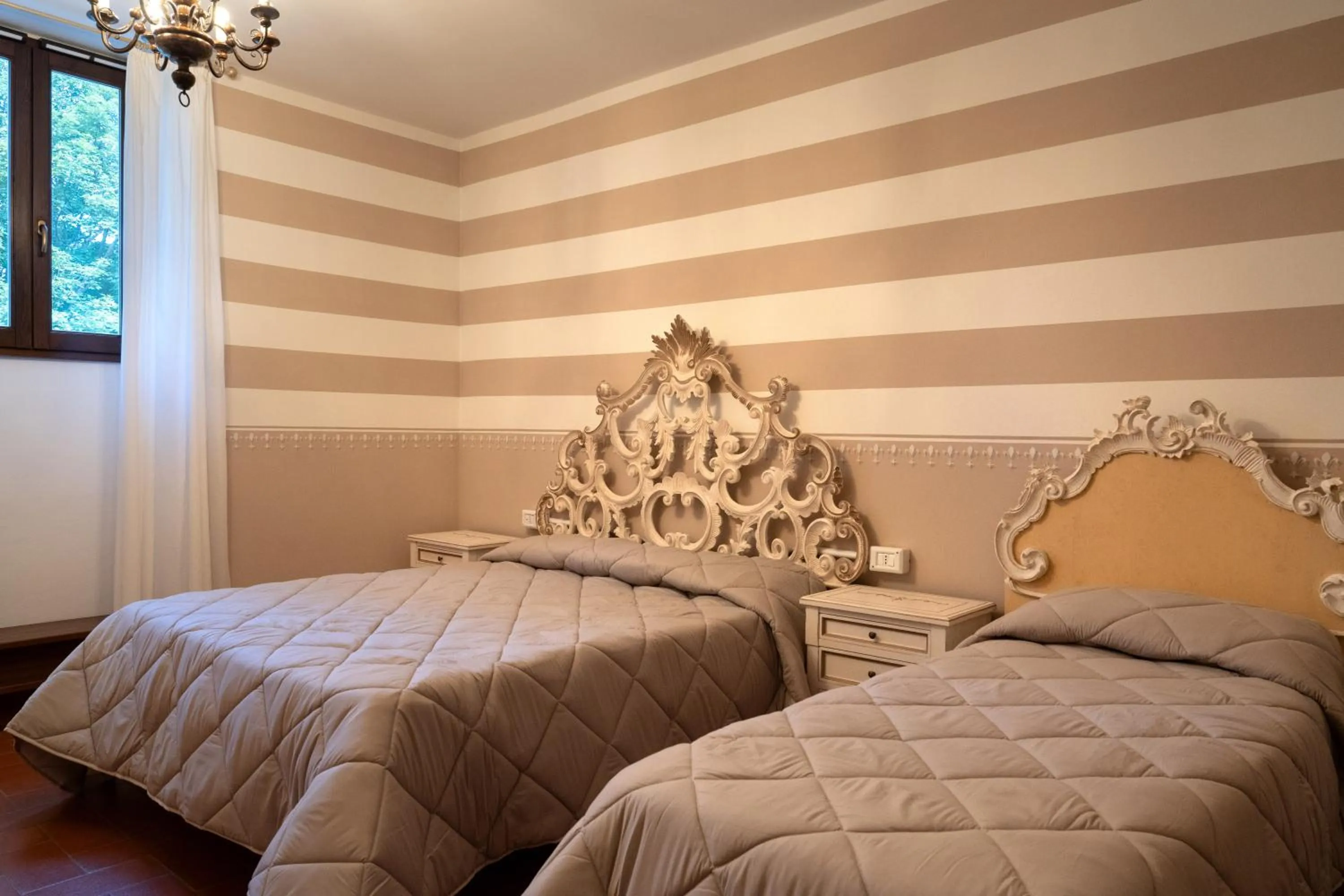 Bedroom, Bed in Hotel Rifugio la Foresta