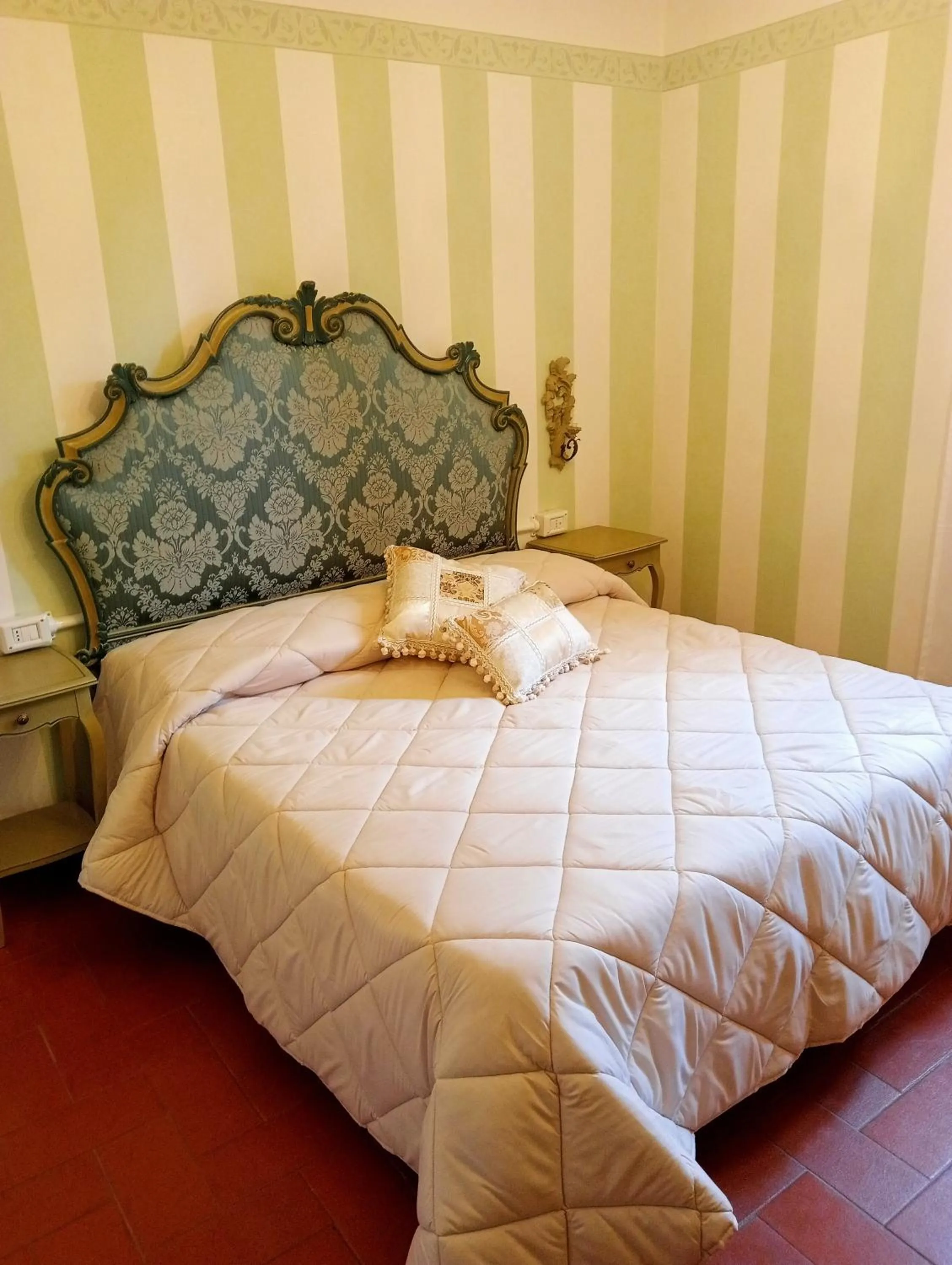 Bedroom, Bed in Hotel Rifugio la Foresta