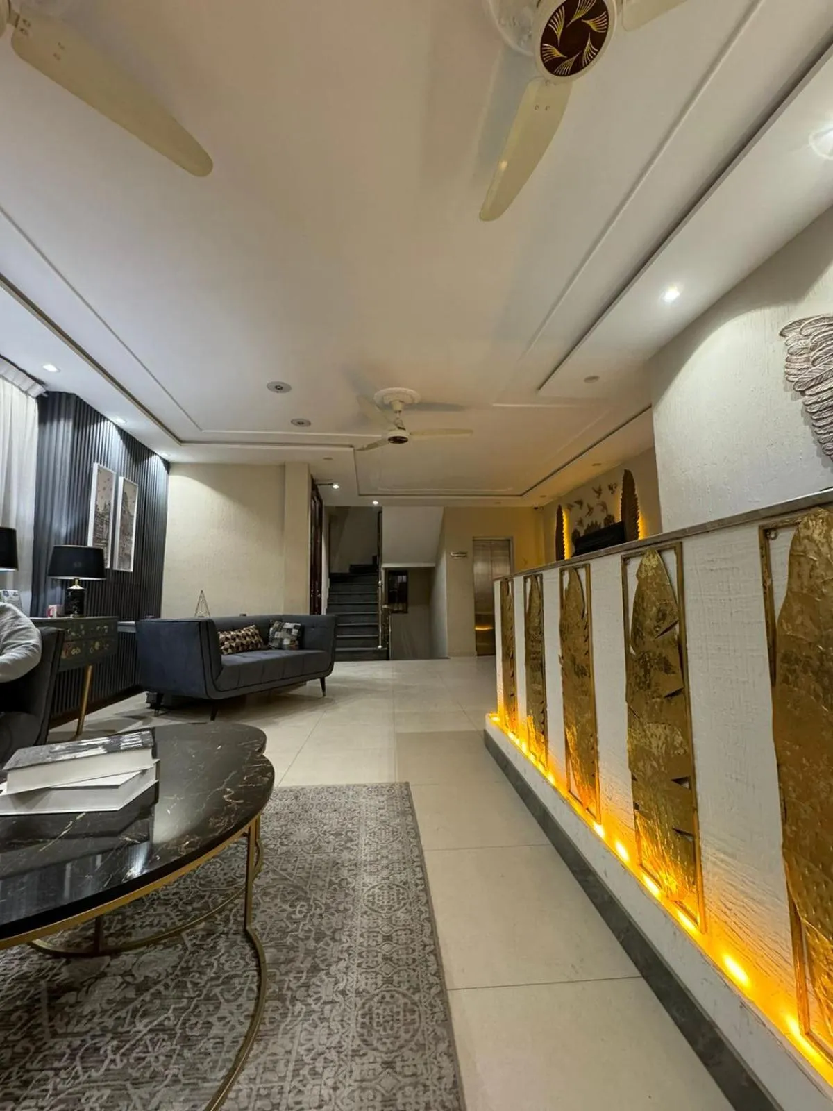 Shelton Boulevard Hotel Lahore