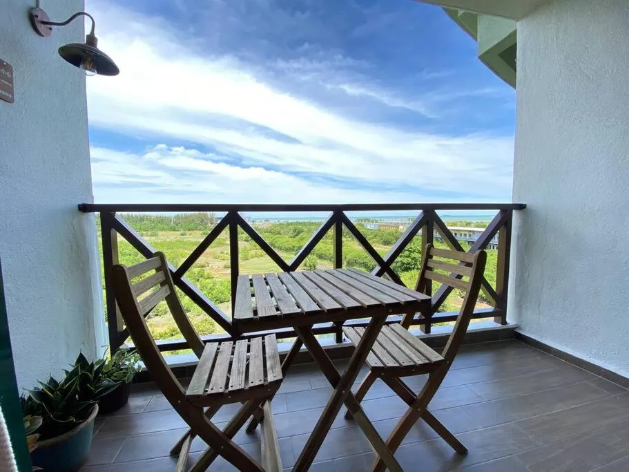 Luscious~ Walking Distance to SEE, SHOP and EAT