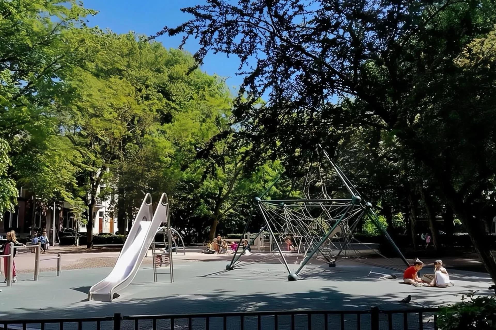 Nearby landmark in Hotel de Munck