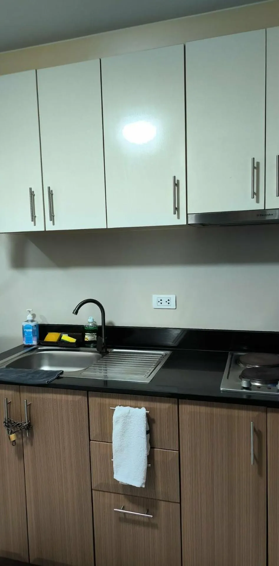 One Palm and Two Palm Tree Villas