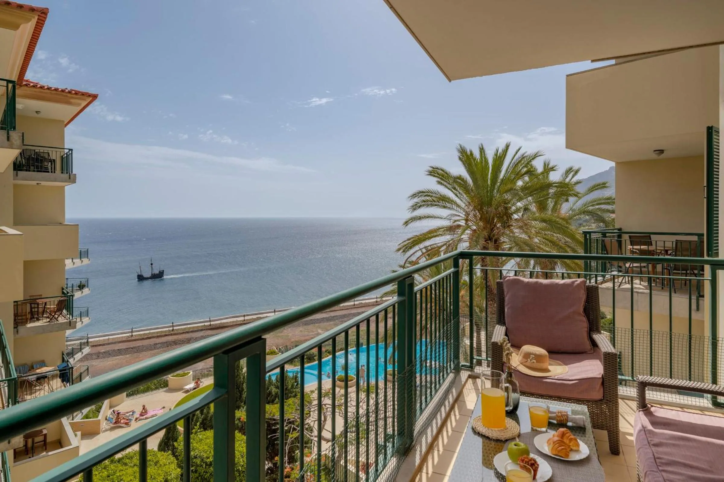 Apartment in Vila Formosa II by An Island Apart