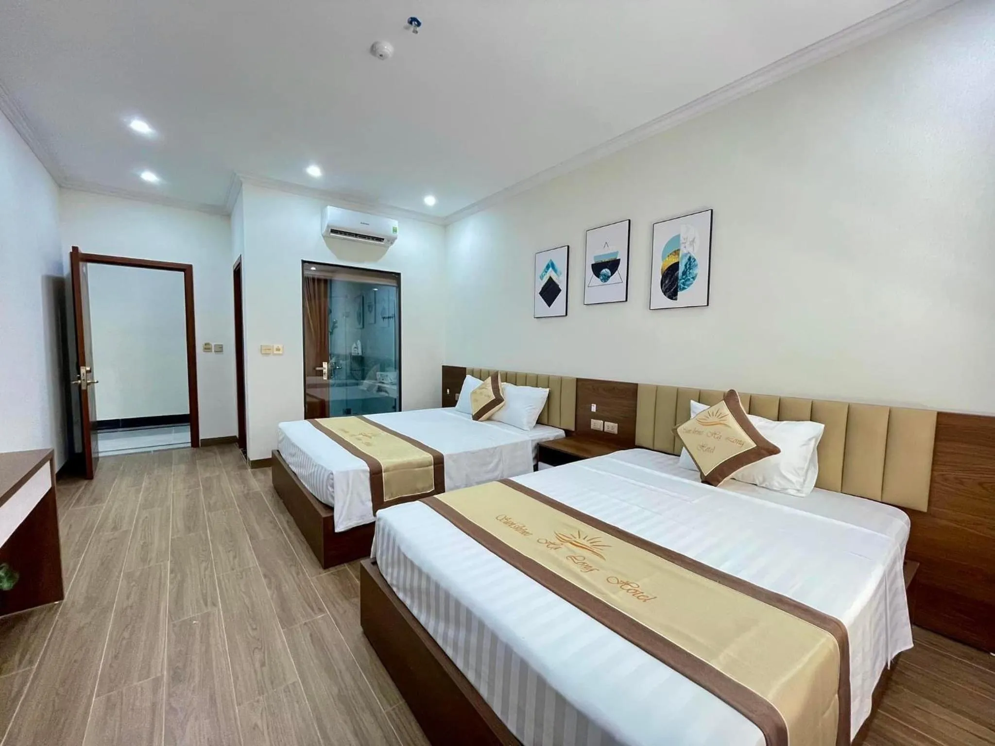 Bed in Sunshine Hạ Long Hotel