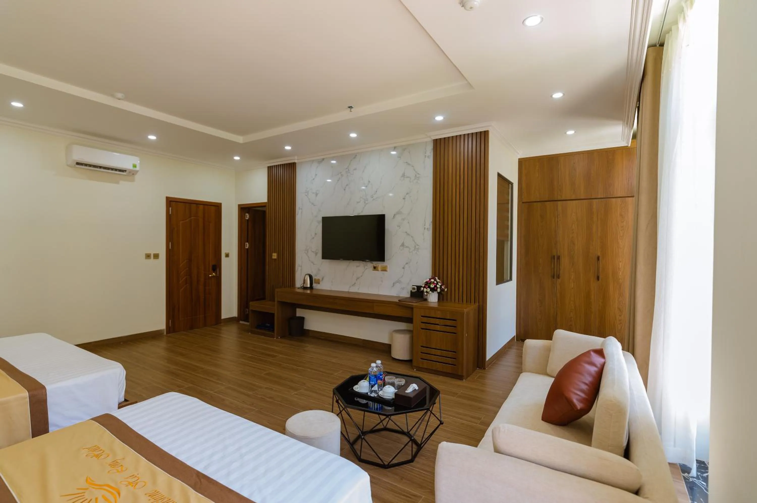 Bed in Sunshine Hạ Long Hotel