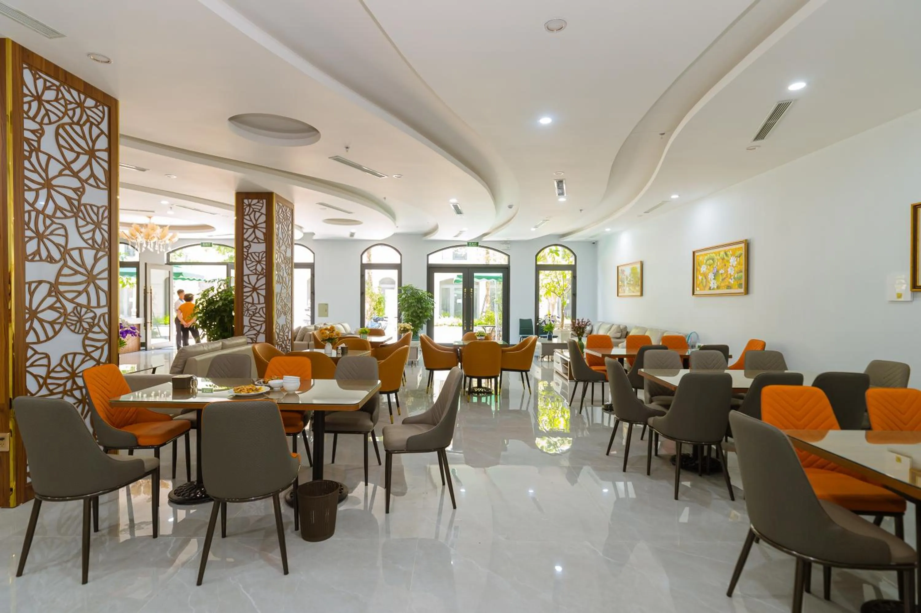 Restaurant/places to eat in Sunshine Hạ Long Hotel