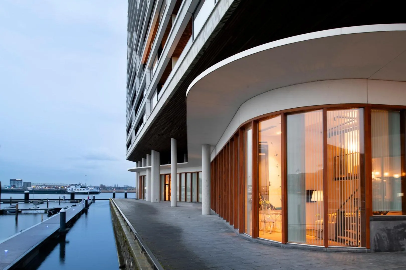 Property building in Eric Vökel Boutique Apartments - Riverfront Suites