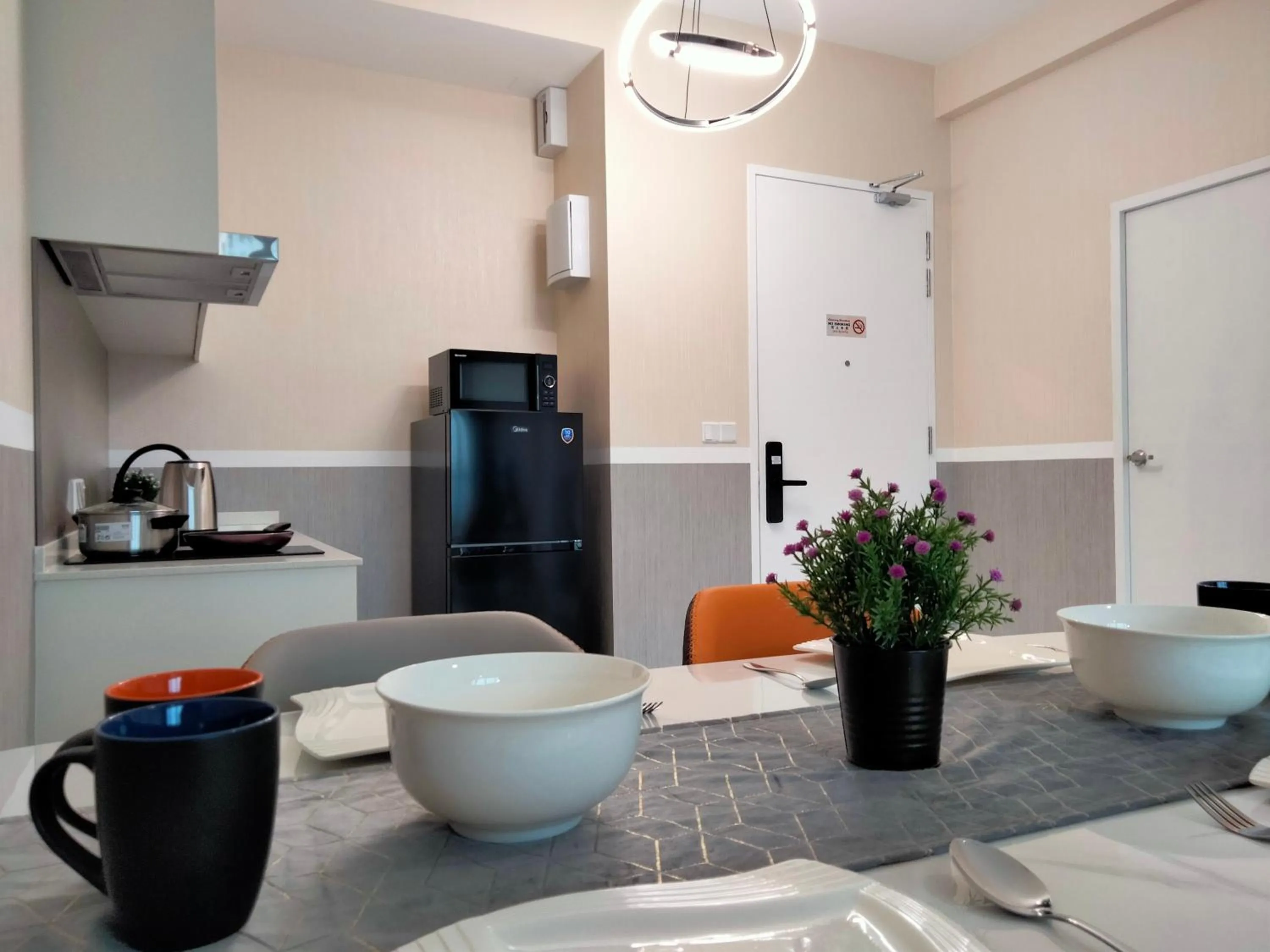 Kitchen or kitchenette in Cubic Botanical Suites Bangsar South by HomeBrickz