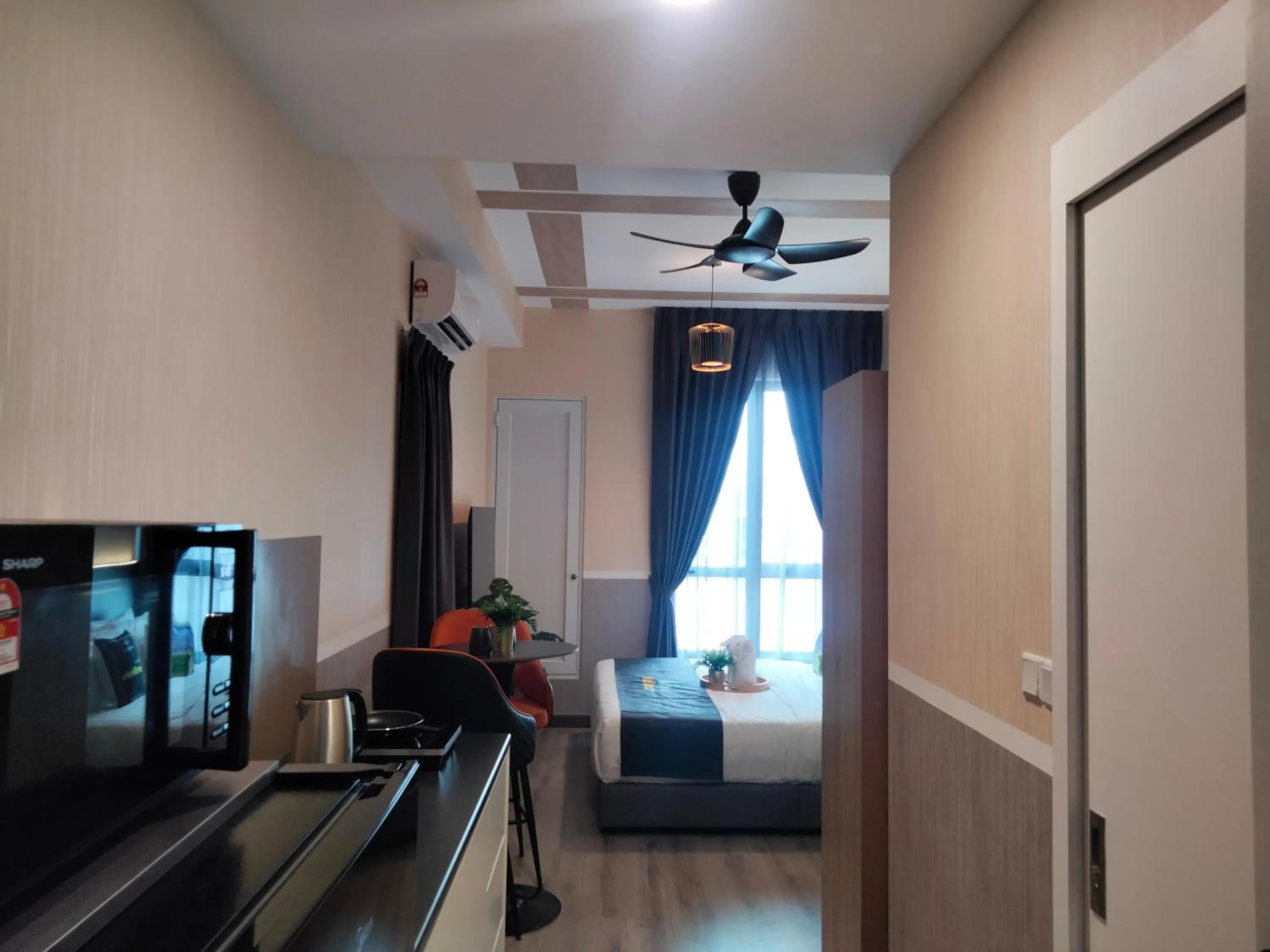 TV and multimedia, Bed in Cubic Botanical Suites Bangsar South by HomeBrickz