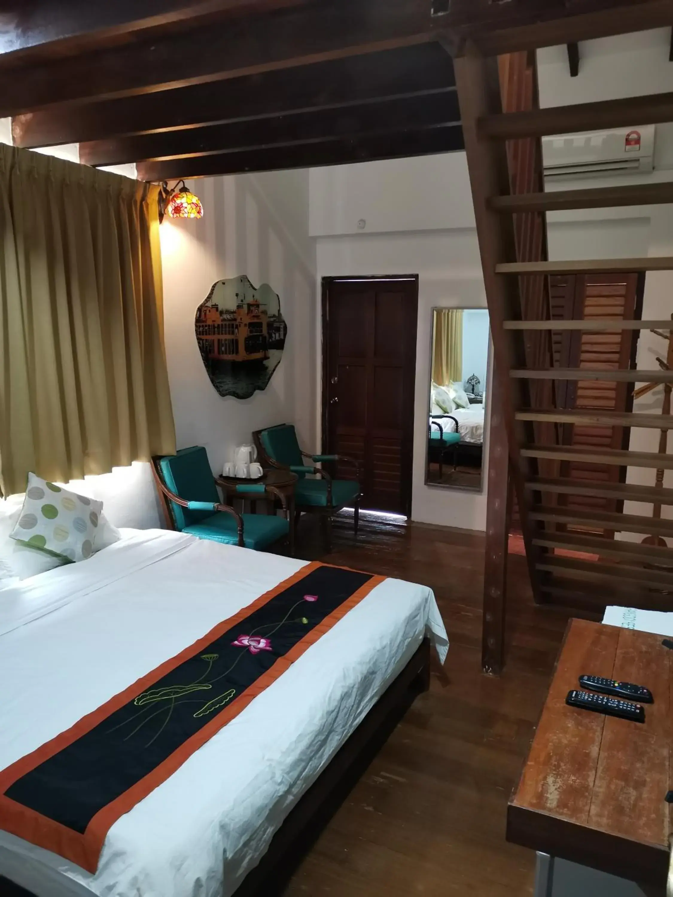 Bed in RANGOON RESIDENCES + Bed in RANGOON RESIDENCES +