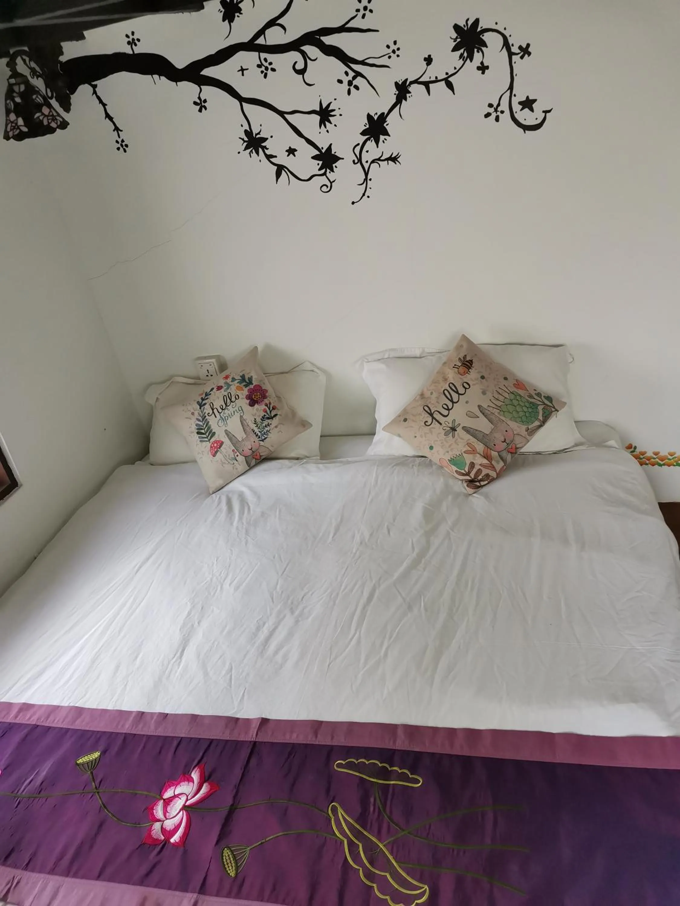 Bed in RANGOON RESIDENCES +