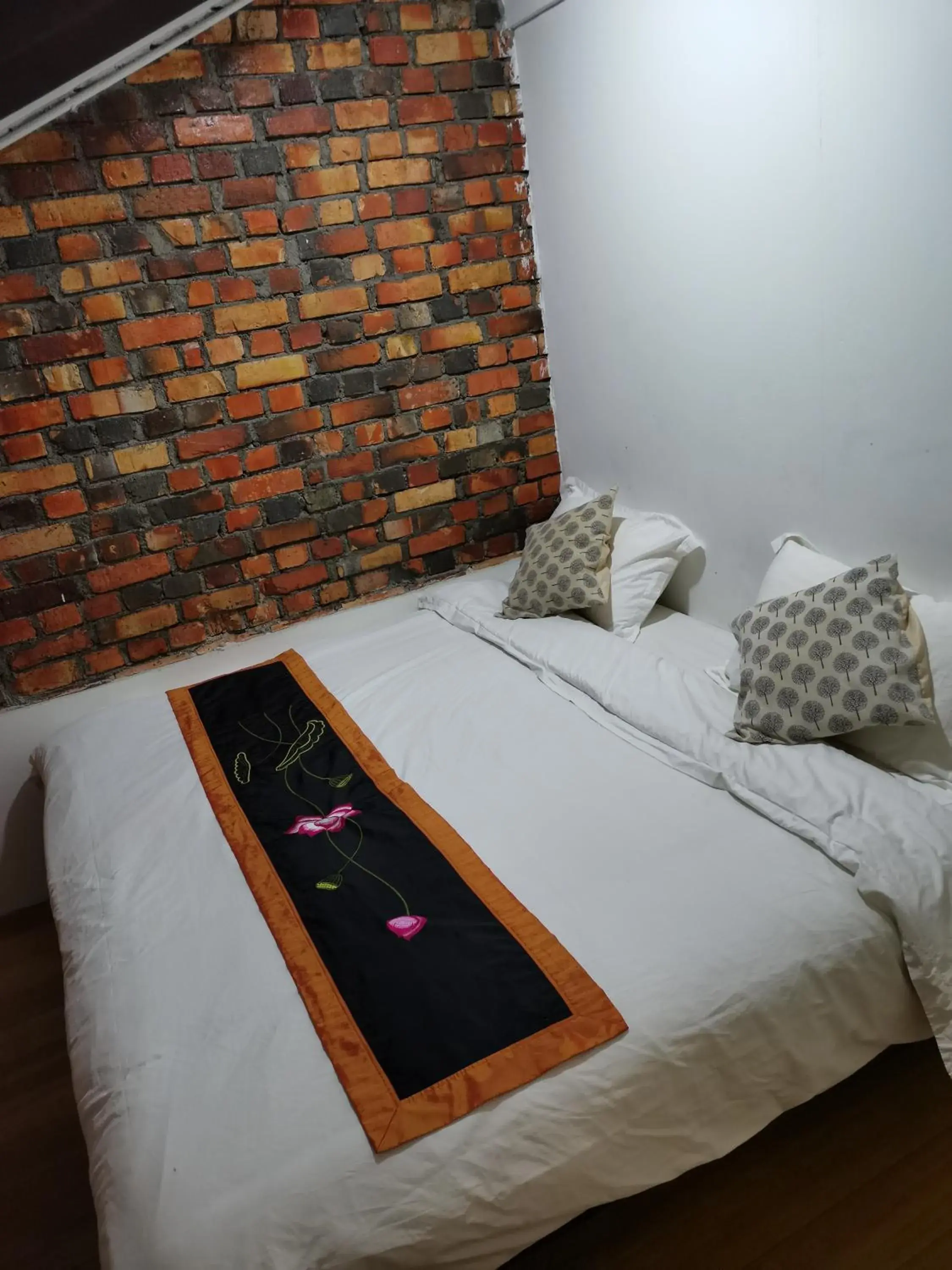 Bed in RANGOON RESIDENCES + Bed in RANGOON RESIDENCES +
