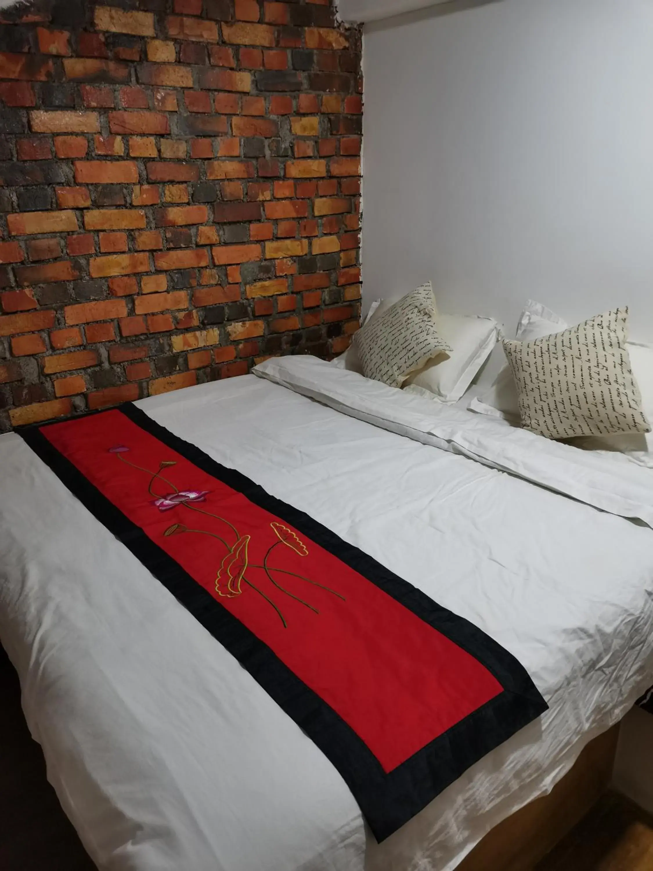 Bed in RANGOON RESIDENCES + Bed in RANGOON RESIDENCES +