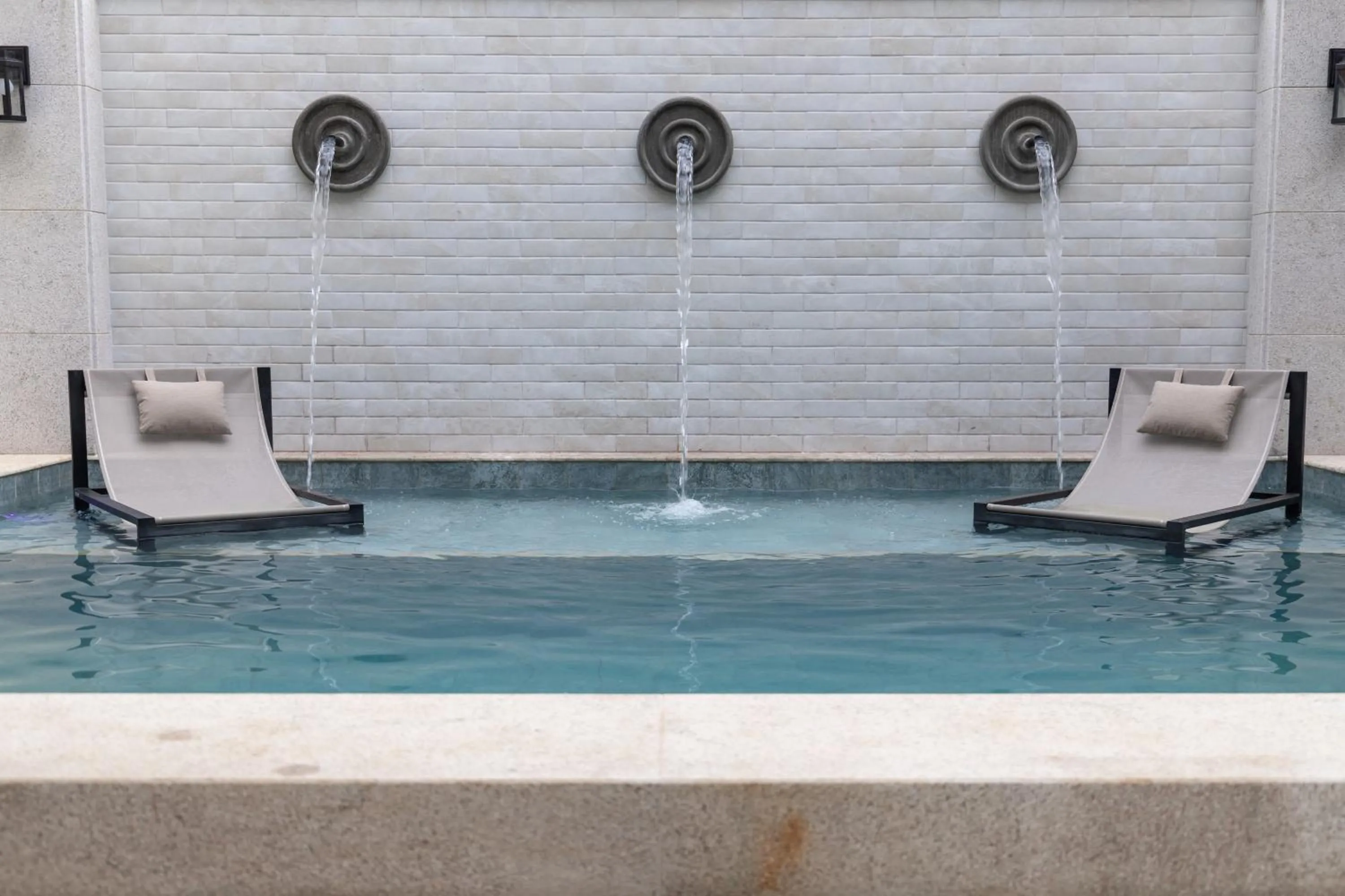 Swimming pool in Pousada e Cerimonial Itamaraty