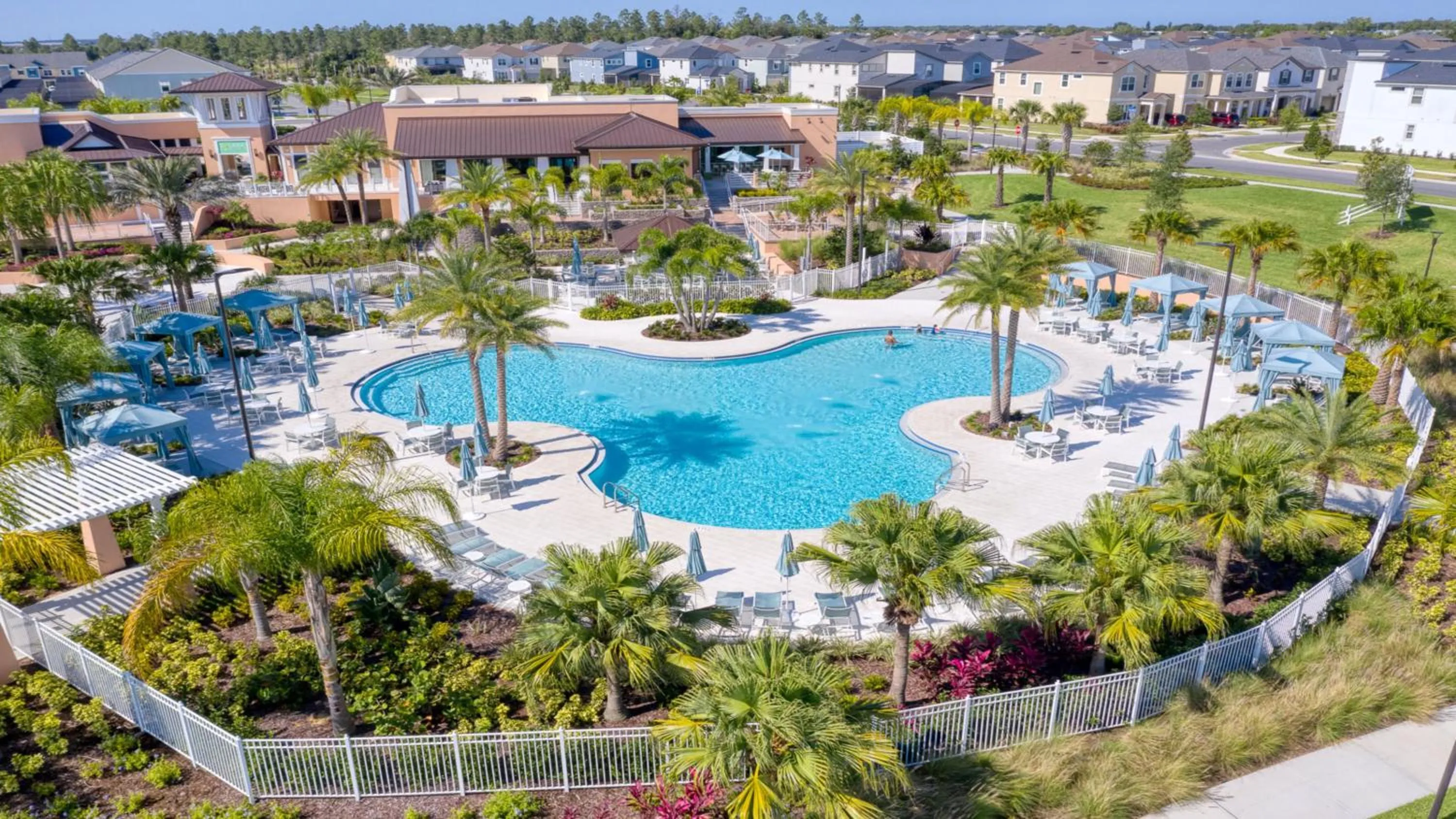 Swimming pool in Resort-Style Home with Pool, Near Disney!