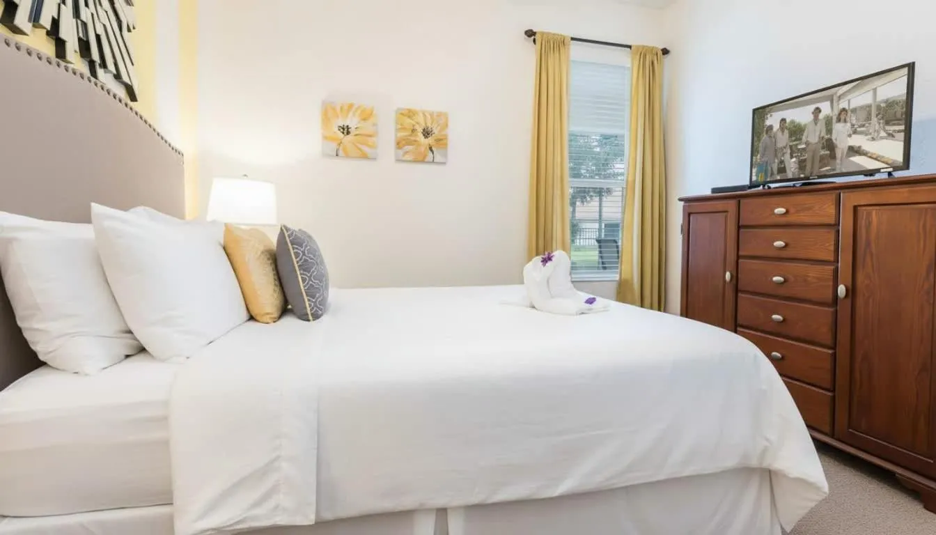 Bed in 6BR Private Pool, Spa, Gameroom, Close to Disney