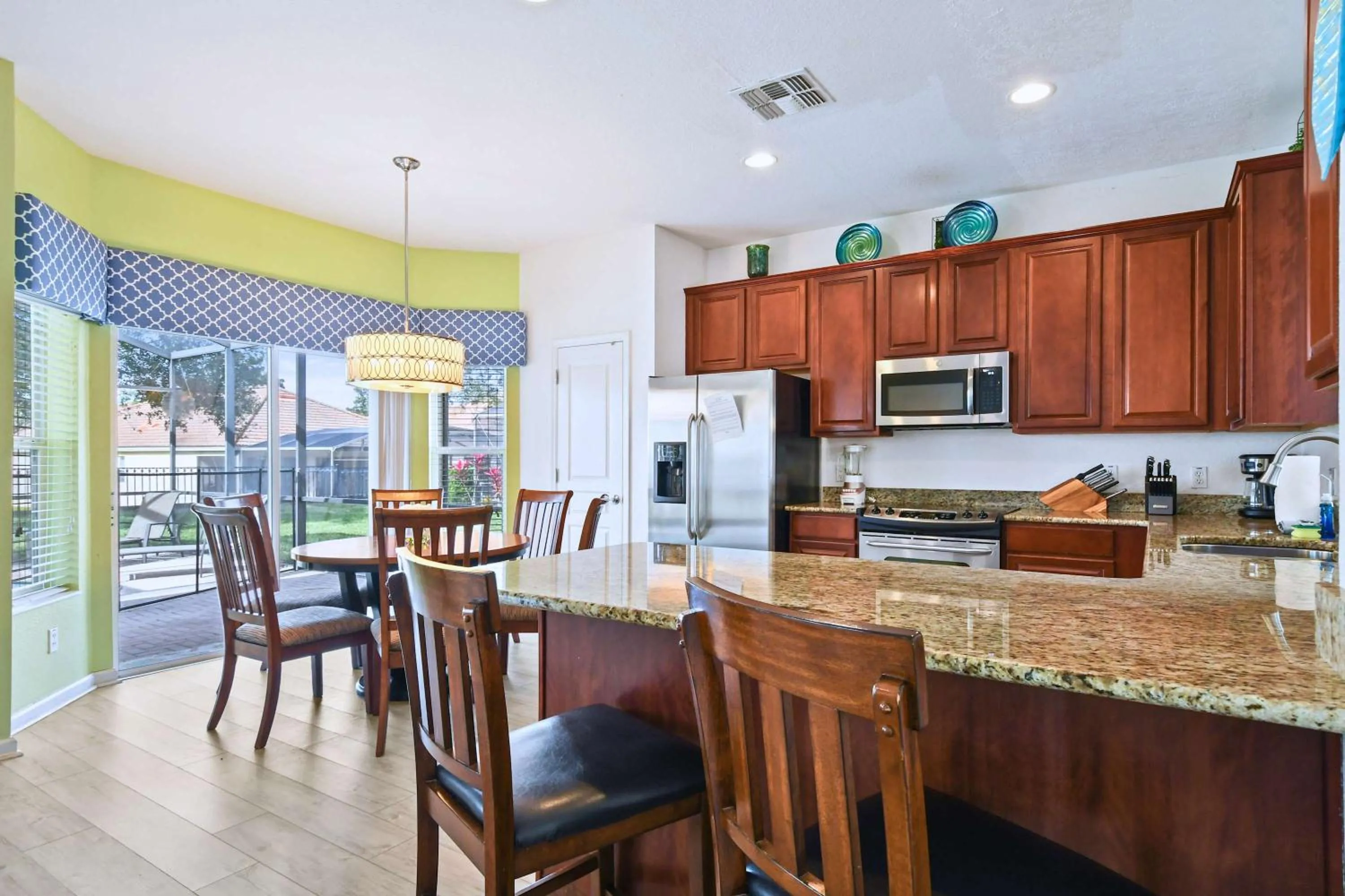Kitchen or kitchenette in 6BR Private Pool, Spa, Gameroom, Close to Disney